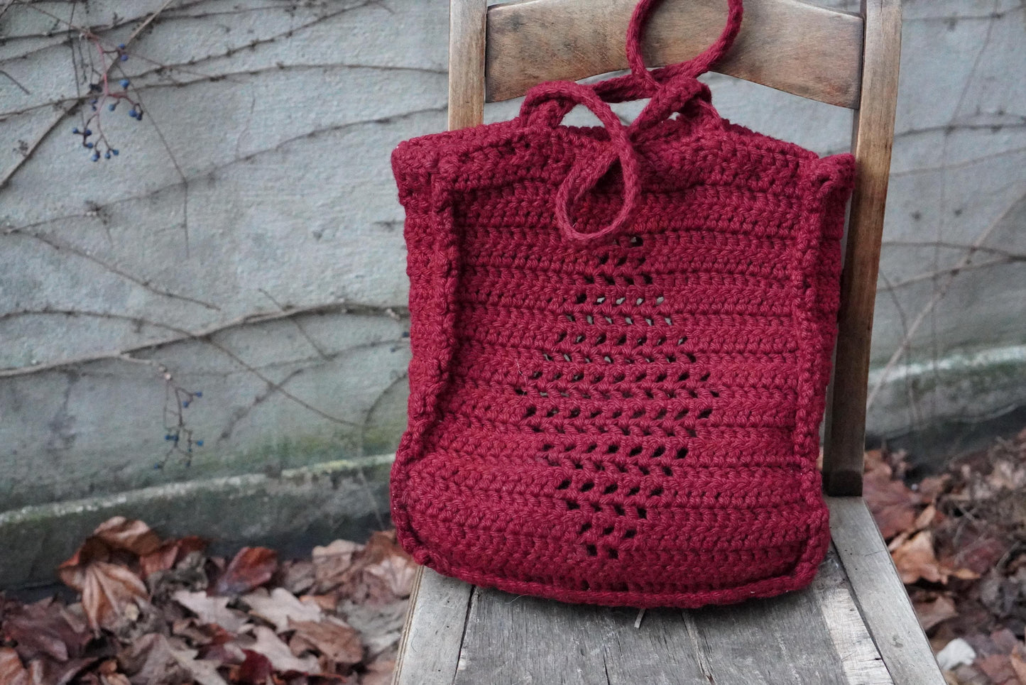Vintage Crochet Tote Bag| Burgundy Red Knit Shoulder Tote| Diamond Pattern Boho Purse