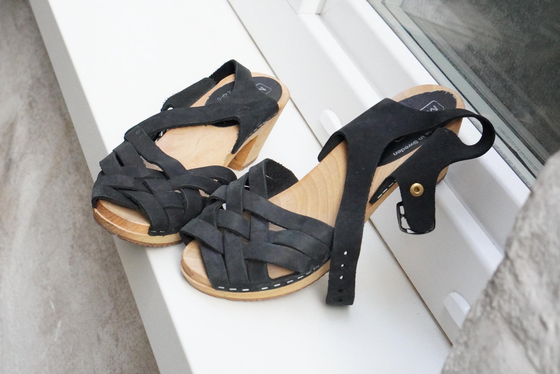 Vintage Swedish Black Leather Clogs Wooden Heel| 90s Sandals Moheda Toffeln Boho Shoes