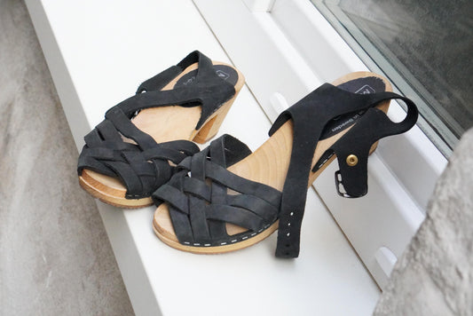 Vintage Swedish Black Leather Clogs Wooden Heel| 90s Sandals Moheda Toffeln Boho Shoes