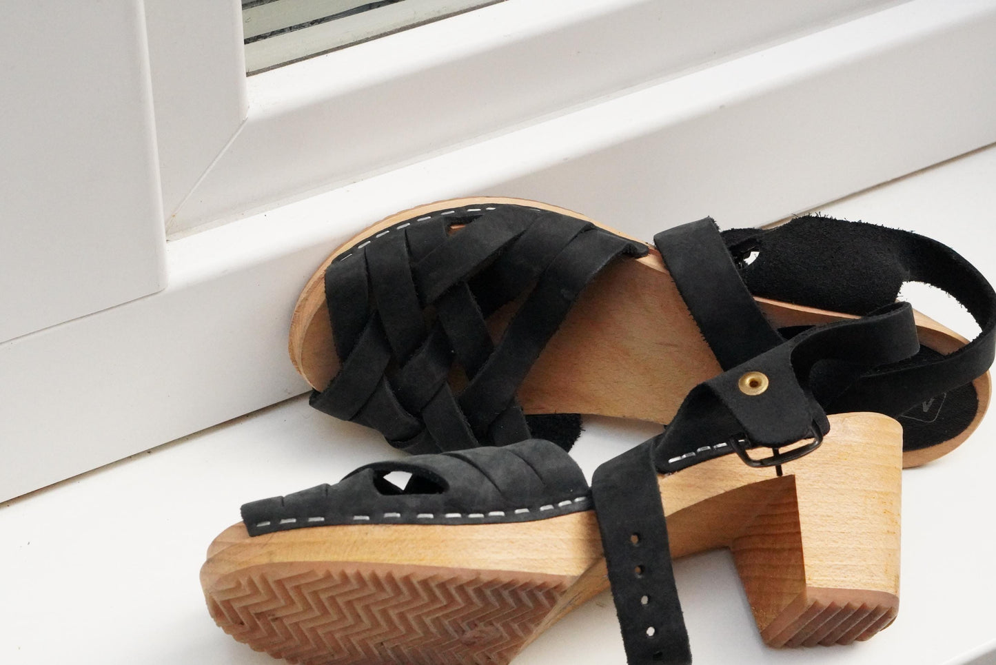 Vintage Swedish Black Leather Clogs Wooden Heel| 90s Sandals Moheda Toffeln Boho Shoes