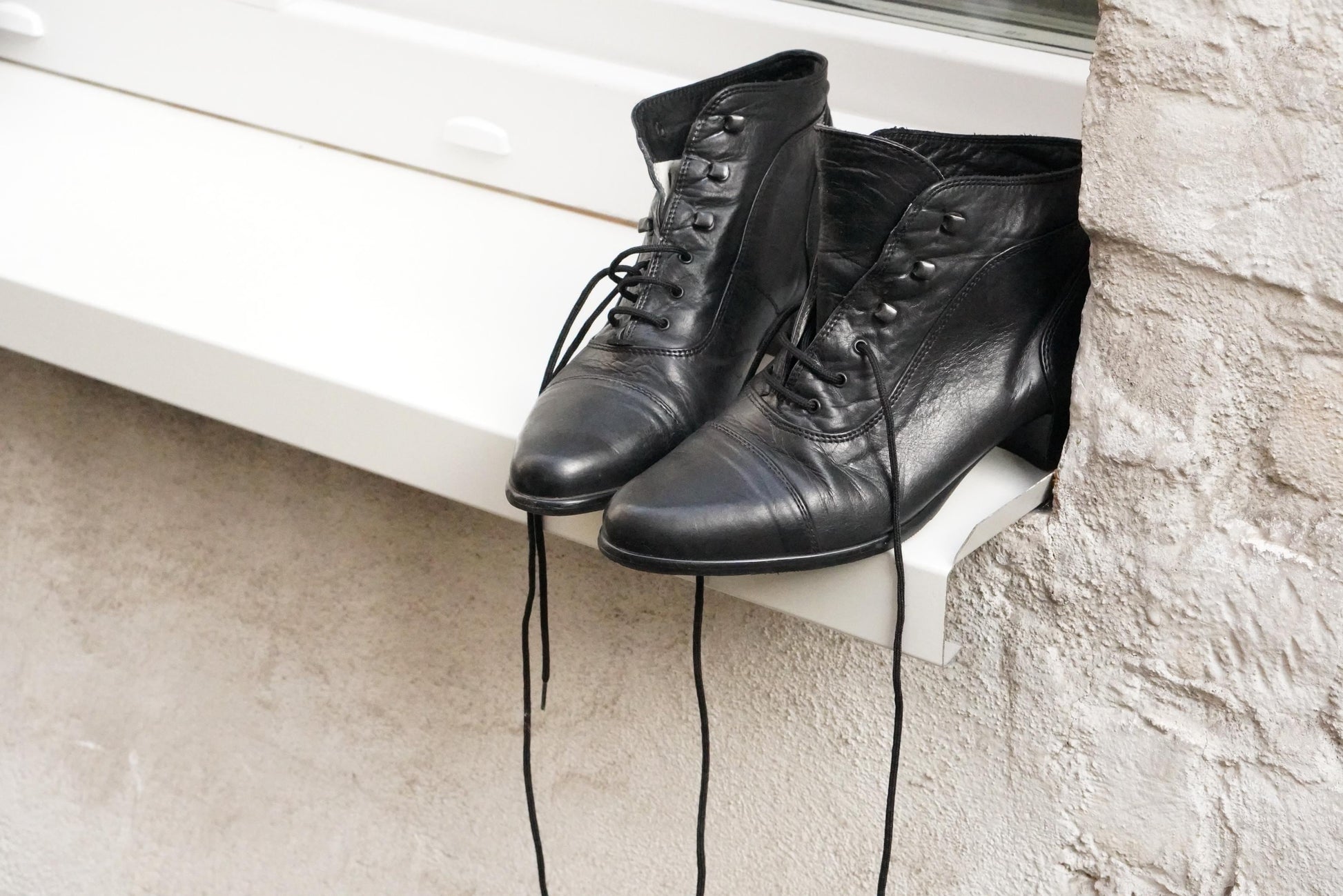 Vintage Andrea Sabatini Black Leather Lace Up Boots Italian Pointed Toe Ankle Boots