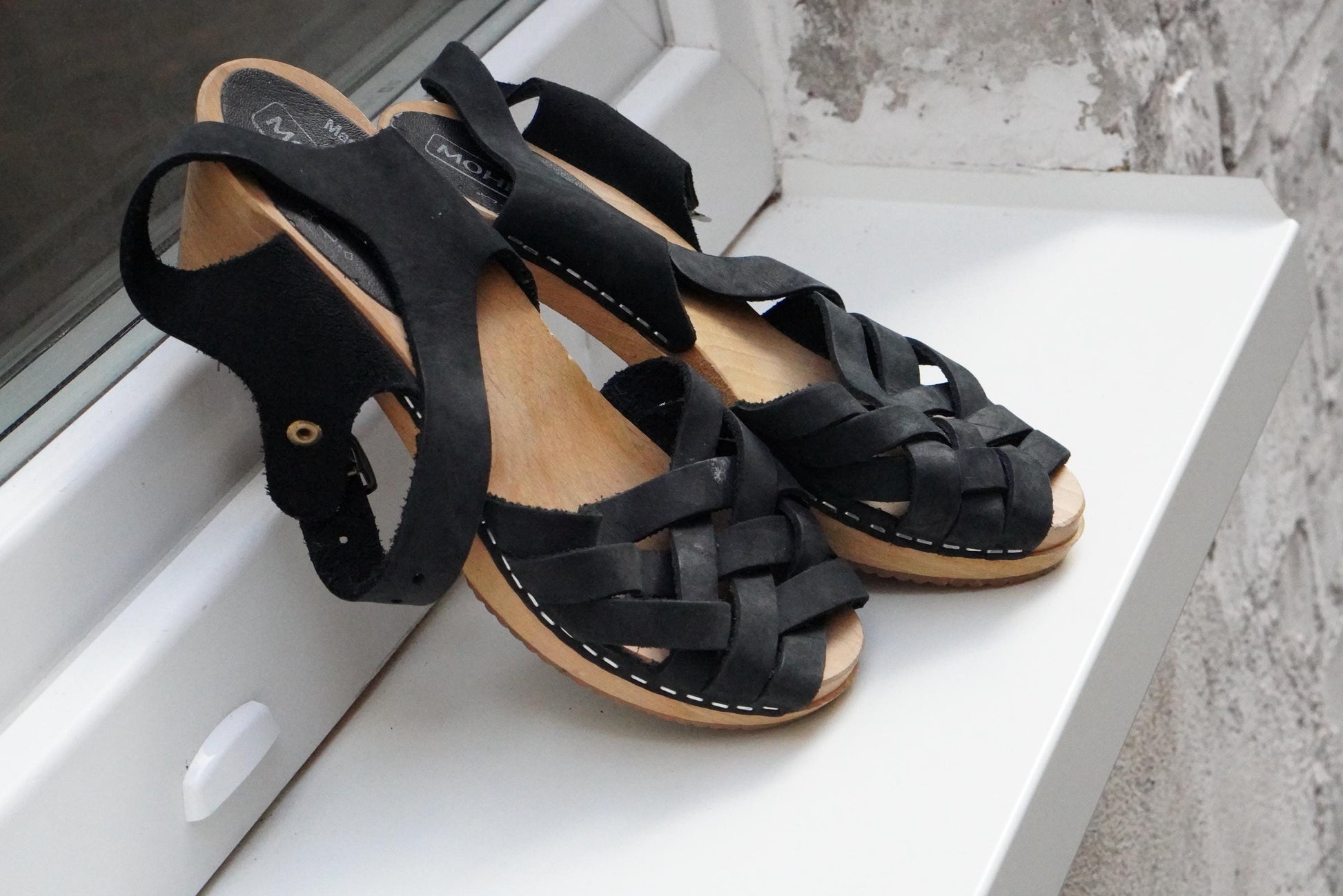 Vintage Swedish Black Leather Clogs Wooden Heel| 90s Sandals Moheda Toffeln Boho Shoes
