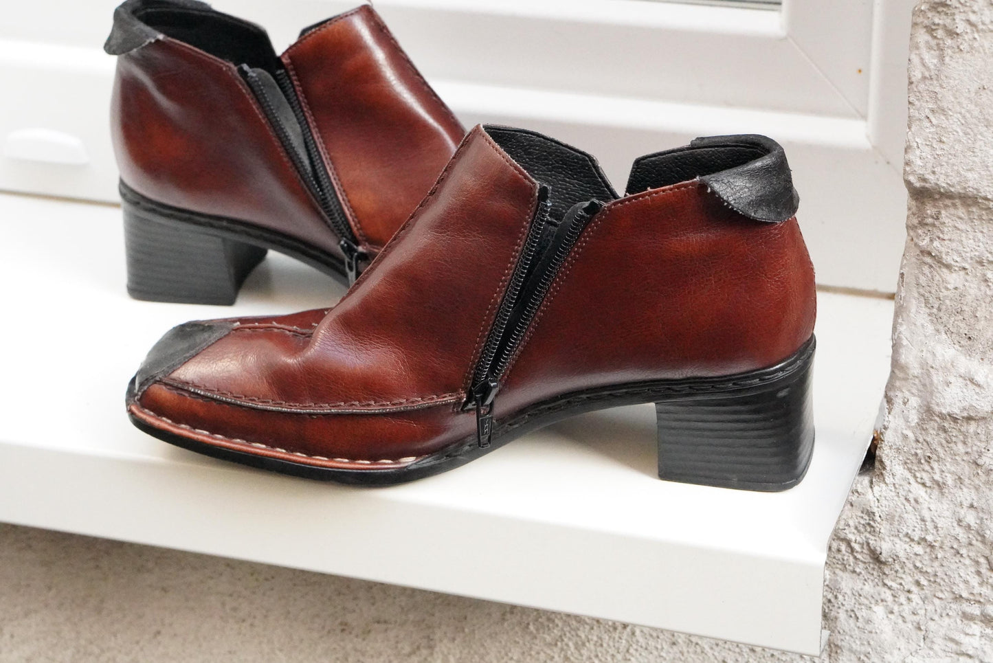 Vintage Rieker Brown Leather Ankle Boots Square Toe Block Heel 90s Minimalist