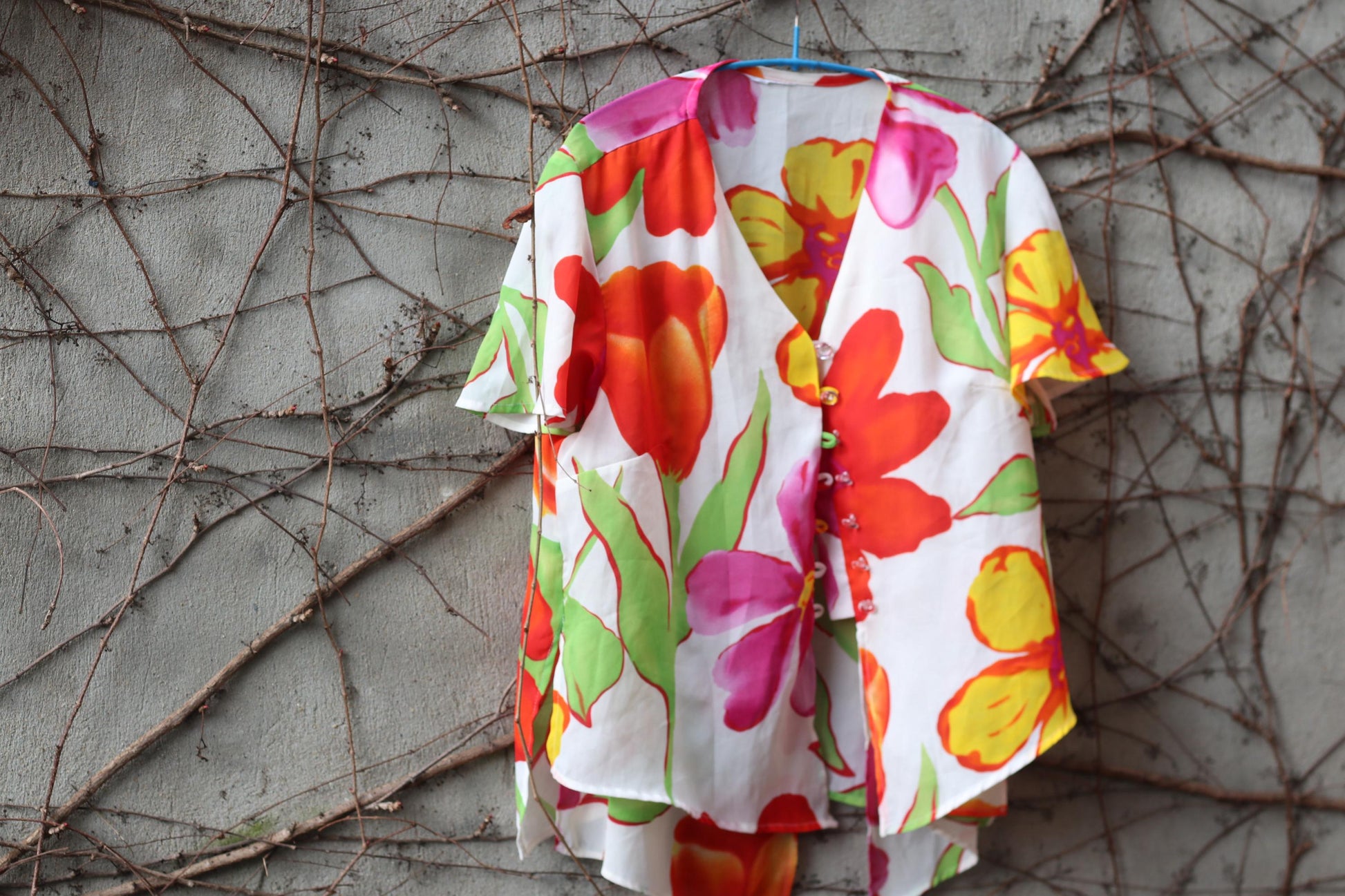 Vintage Tropical Floral Button-Up Blouse | Size S-M