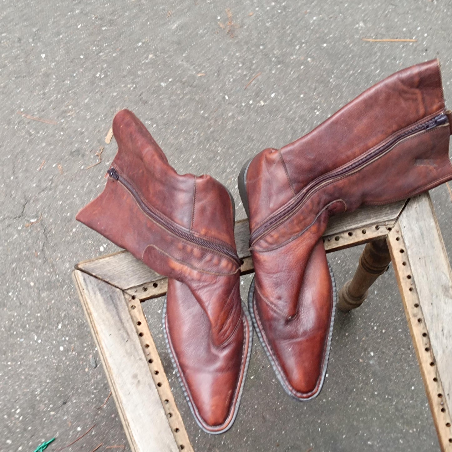 Vintage Cowgirl Brown Leather Boots Pointed Toe Zip Up Mid Calf Boho Western 90s Aesthetic