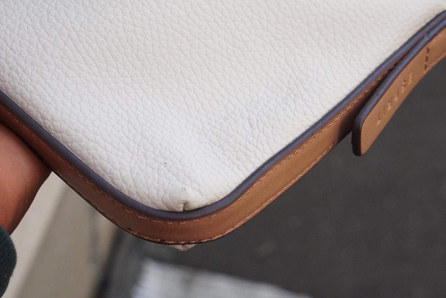 Esprit Crossbody Bag Cream White Faux Leather Vintage Minimalist Shoulder Purse