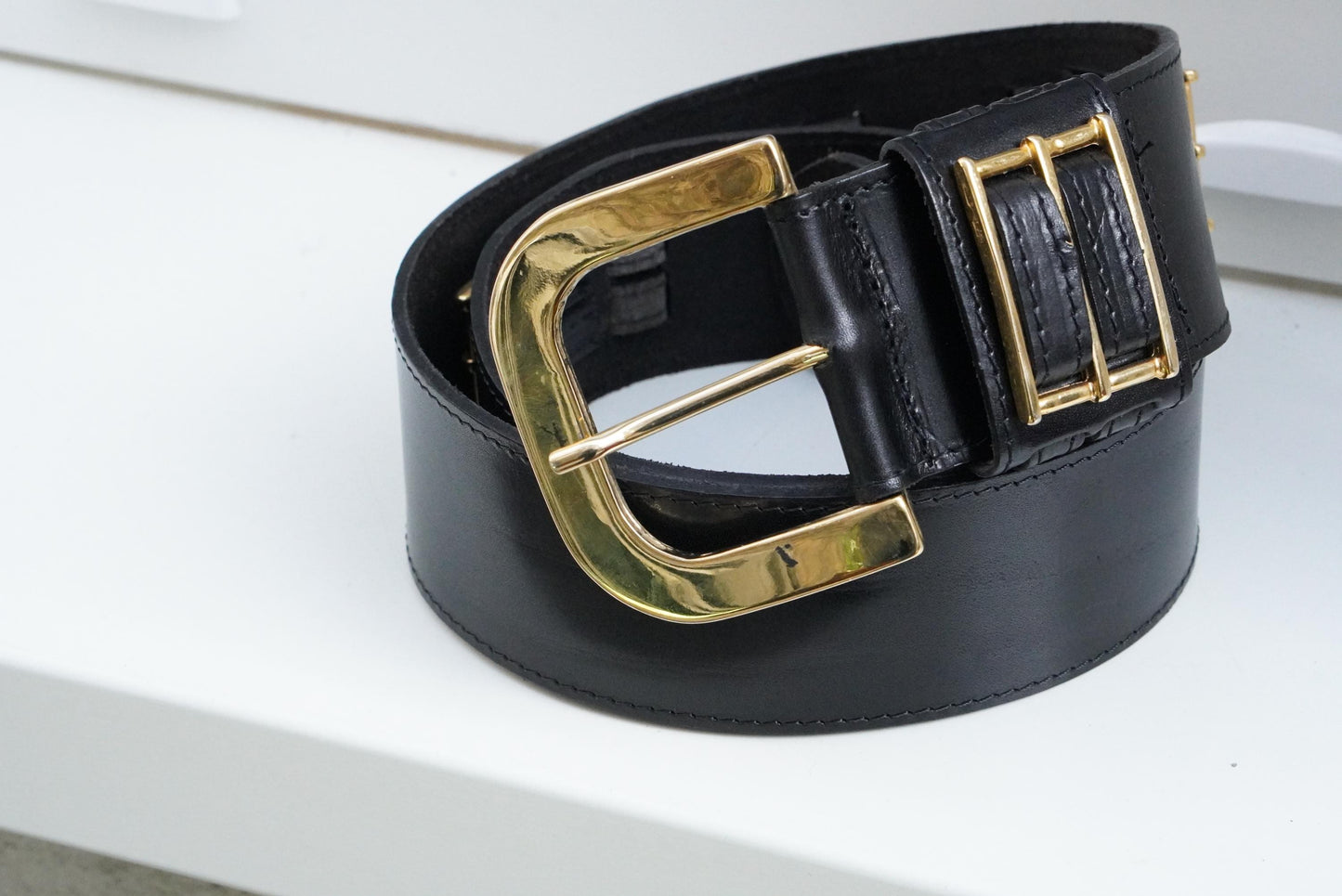 Vintage Black Leather Wide Belt with Gold Buckle – Statement Waist Cinch