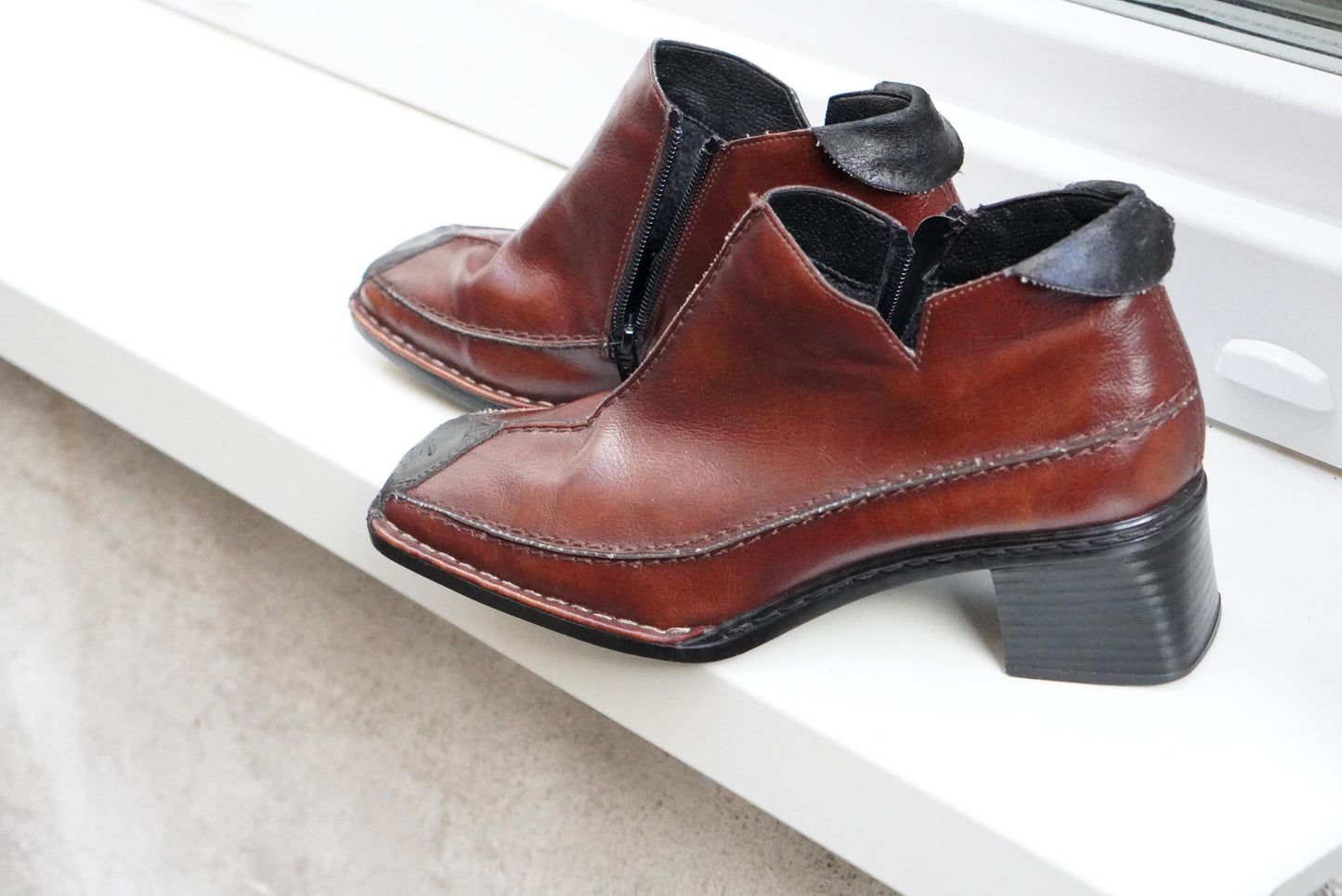 Vintage Rieker Brown Leather Ankle Boots Square Toe Block Heel 90s Minimalist