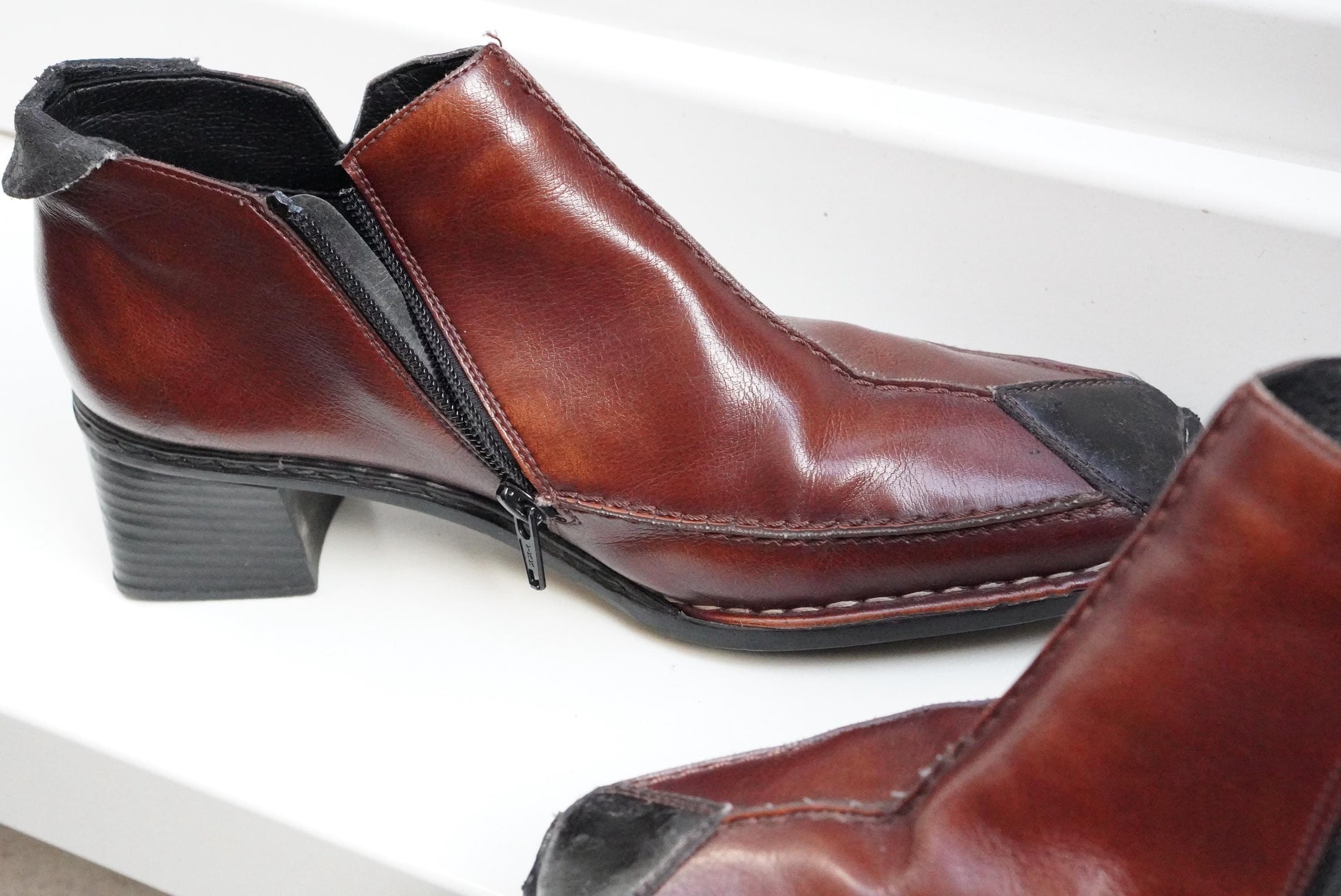Vintage Rieker Brown Leather Ankle Boots Square Toe Block Heel 90s Minimalist