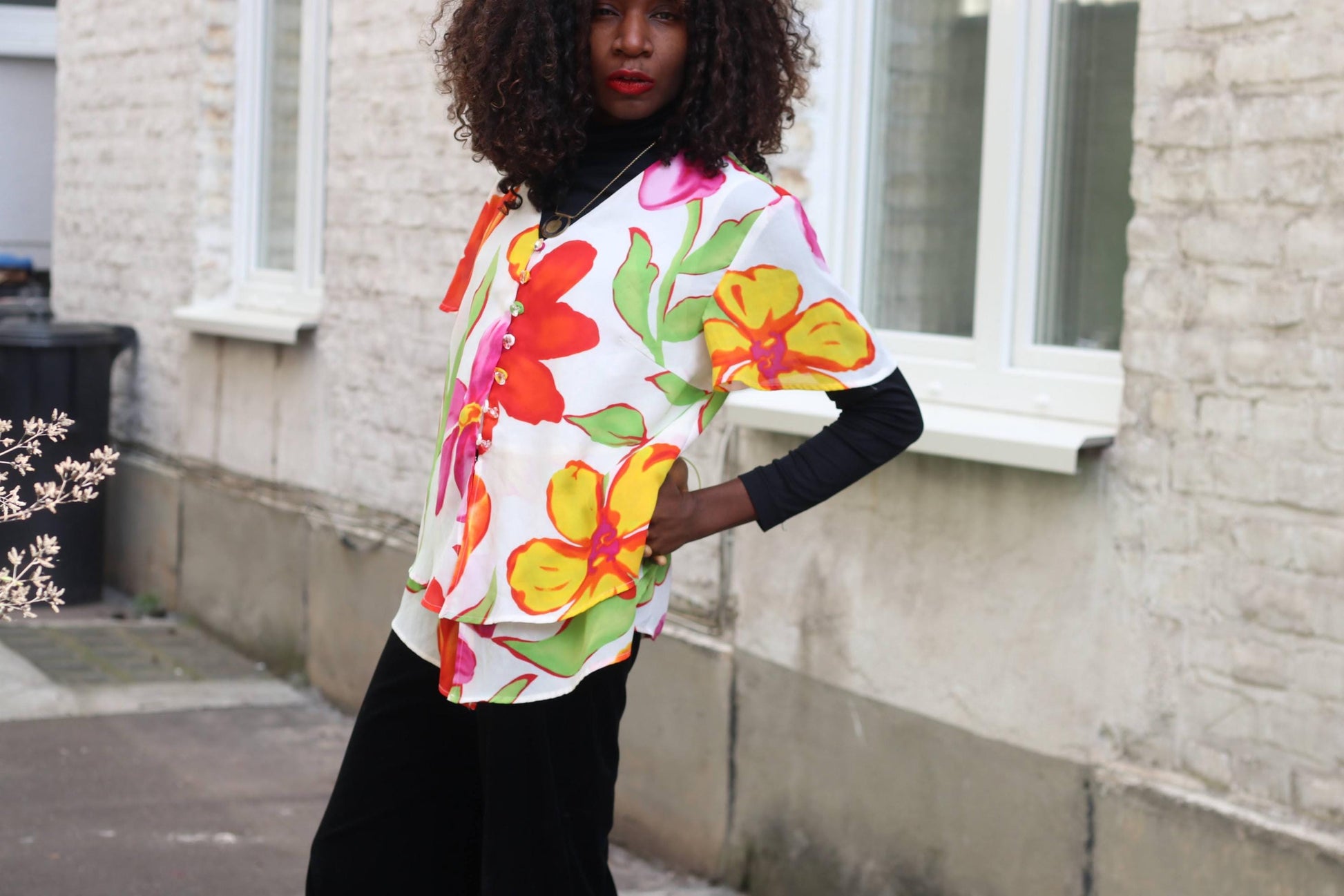 Vintage Tropical Floral Button-Up Blouse | Size S-M