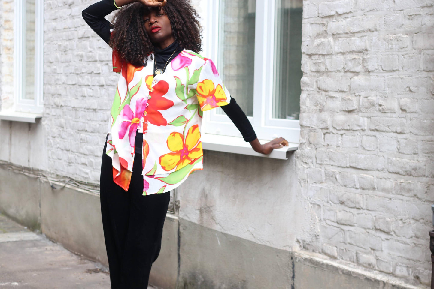 Vintage Tropical Floral Button-Up Blouse | Size S-M