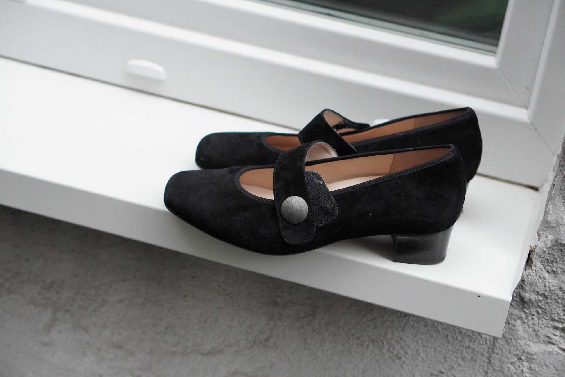 Black Suede Mary Jane Pumps: Square Toe Block Heel Shoes (UK 6)