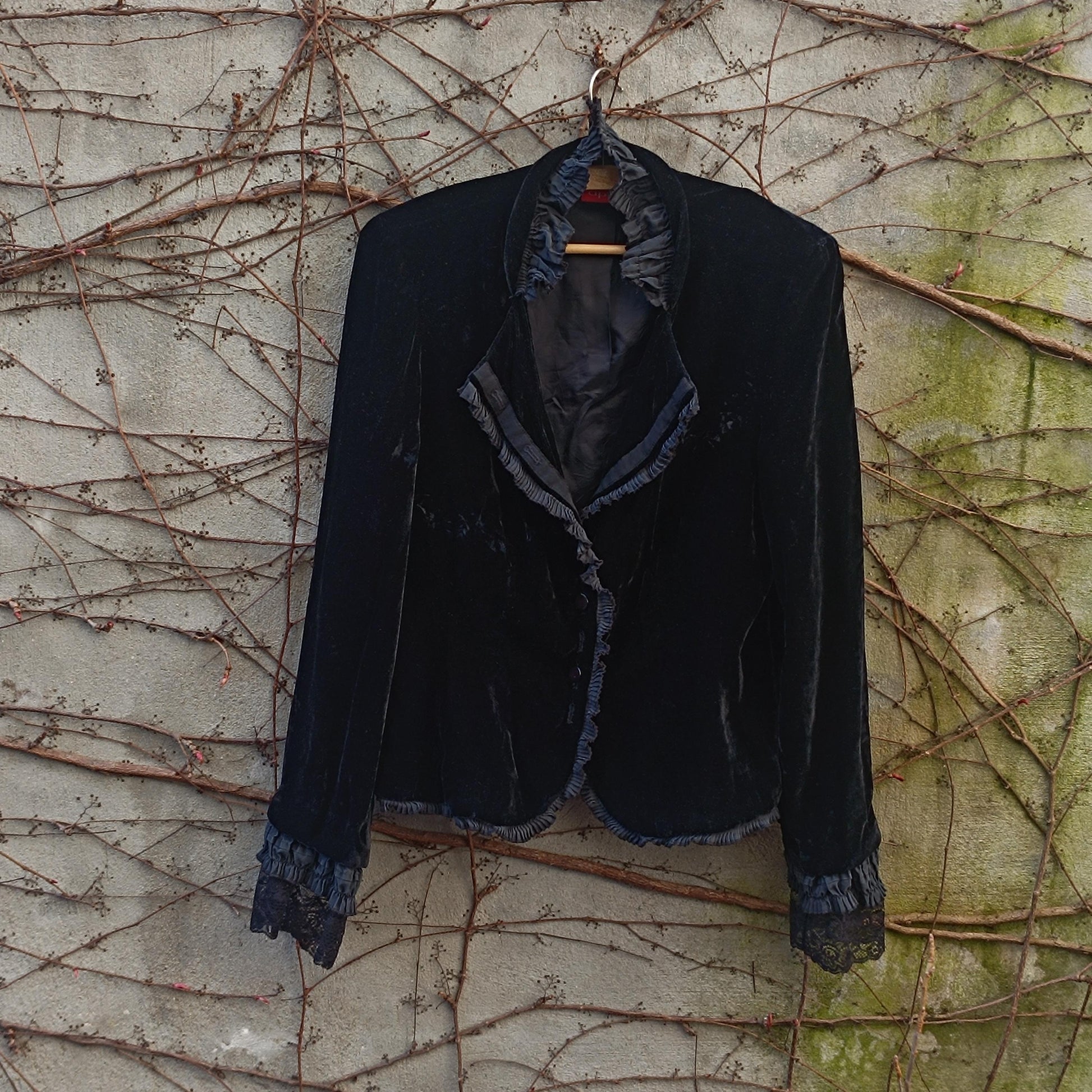 Vintage Silk Blend Velvet Blazer Black Gothic Victorian Ruffle Evening Jacket 38