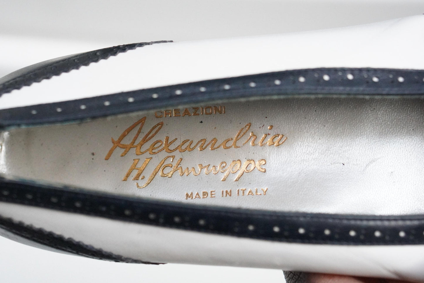 Vintage Two Tone Spectator Pumps Italian Leather Wingtip Brogue Low Heel Size 5.5
