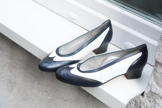 Vintage Two Tone Spectator Pumps Italian Leather Wingtip Brogue Low Heel Size 5.5