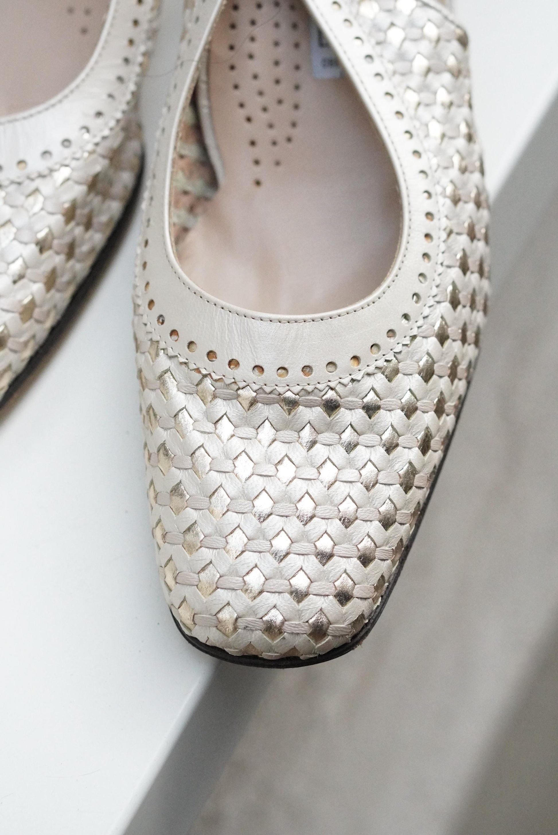 Vintage Italian Leather Slingback Shoes Cream Gold Woven Flats Square Toe Size 38.5