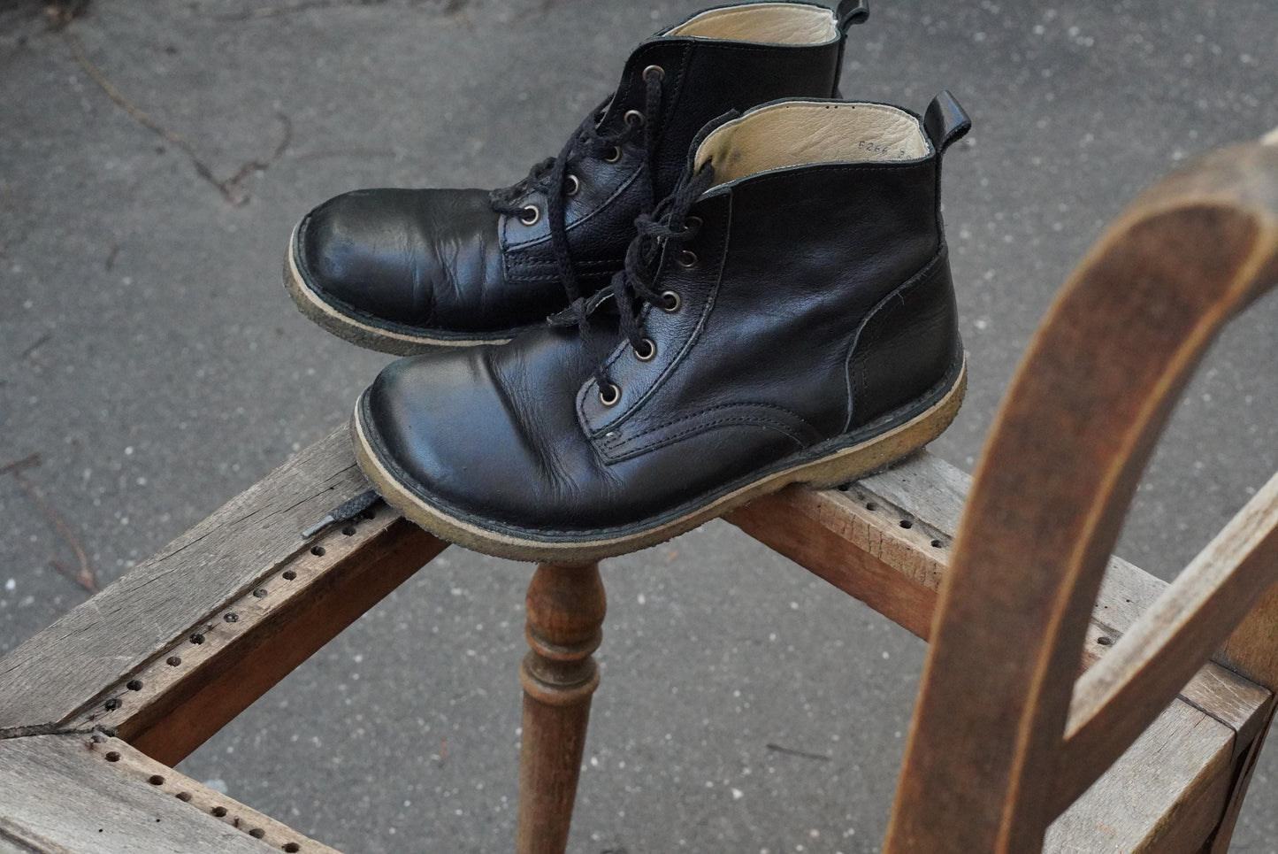 Maahiset Black Leather Lace Up Boots Wide Toe Box Finnish Vintage Minimalist 39