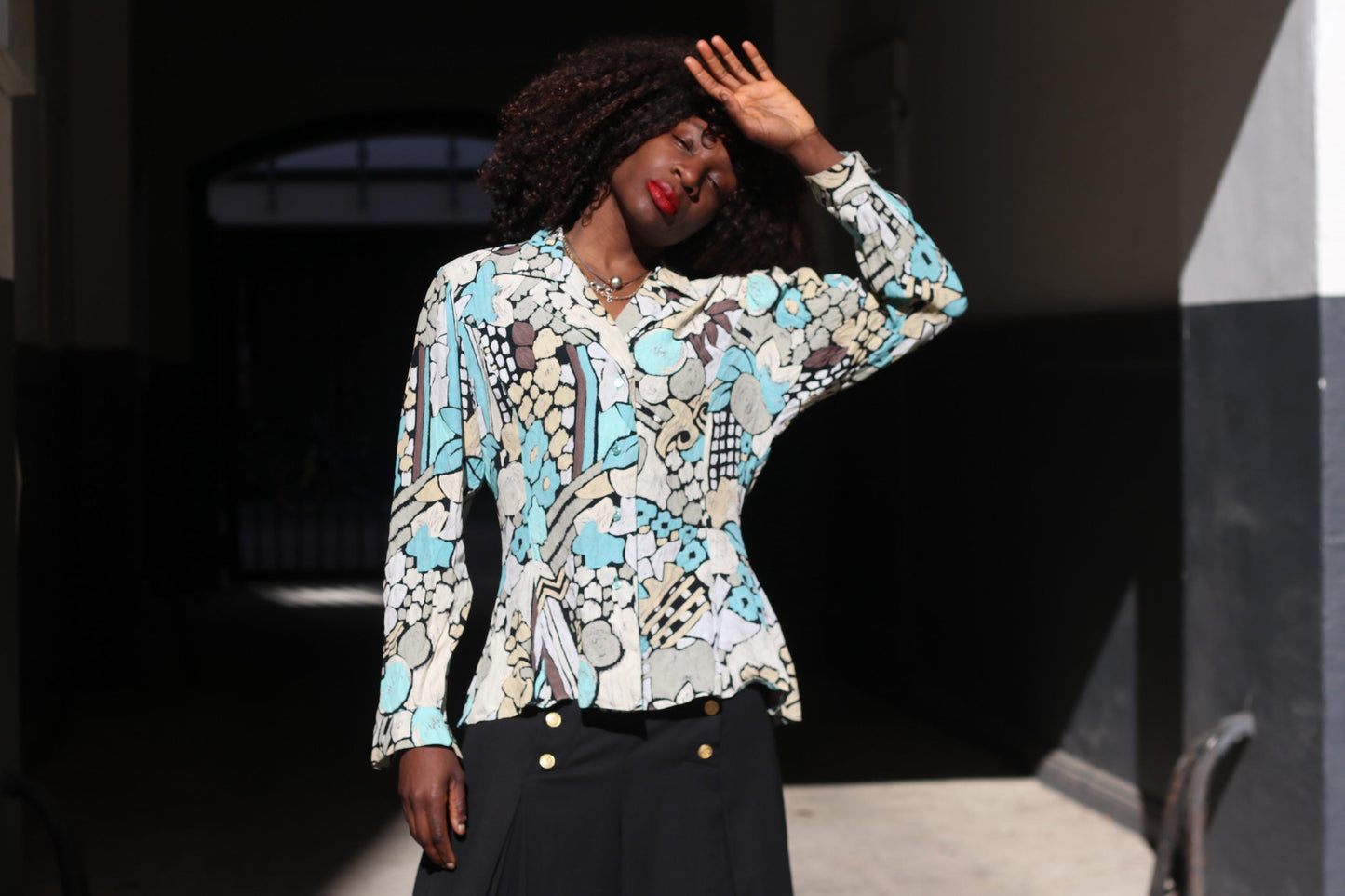 90s Vintage Floral Viscose Blouse: Blue & White Print