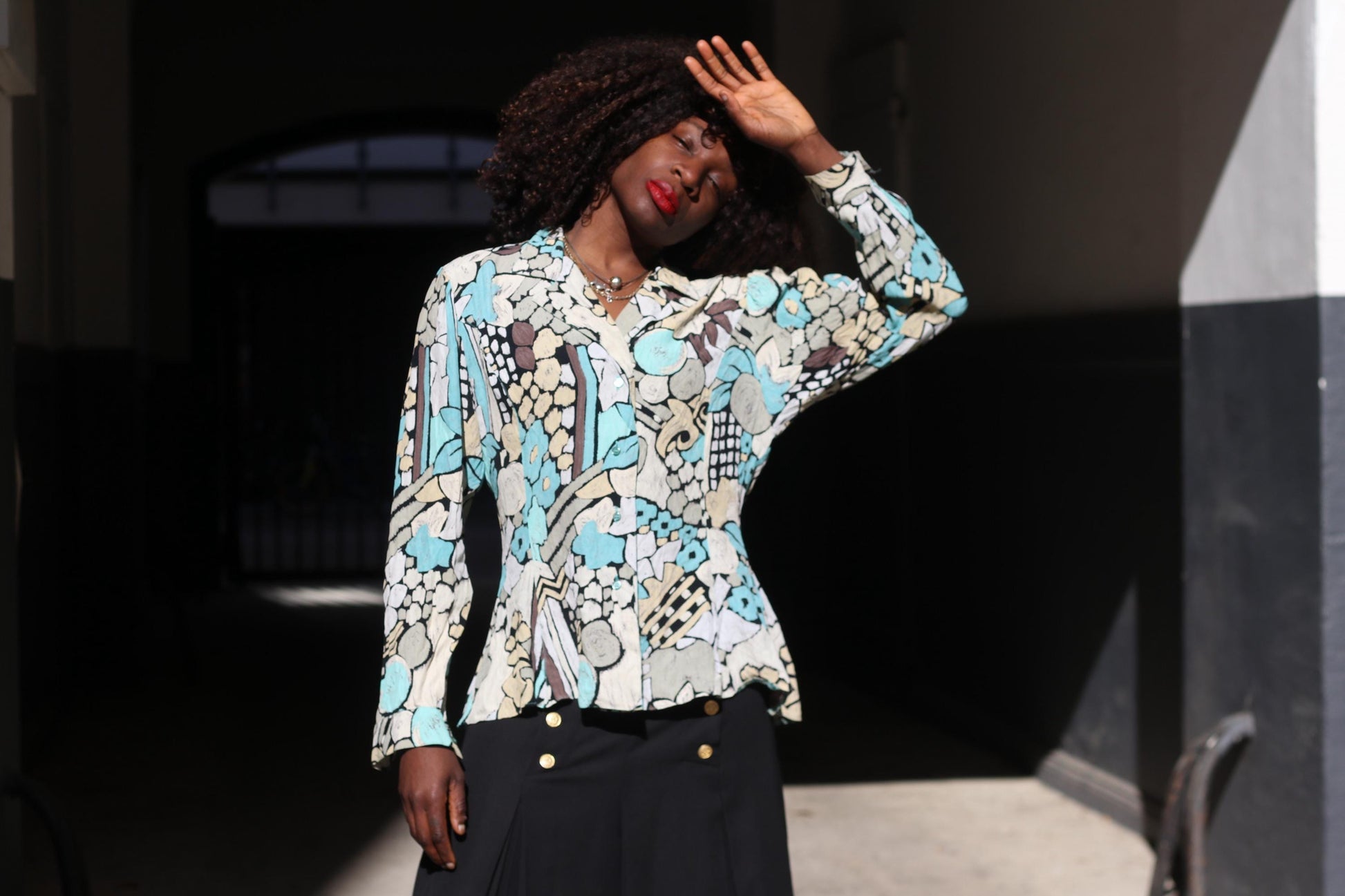 90s Vintage Floral Viscose Blouse: Blue & White Print