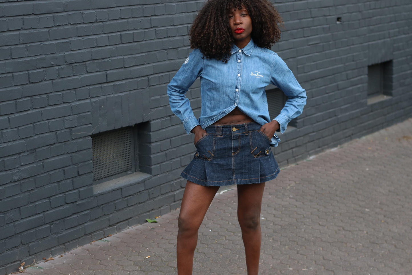 Denim Pleated Mini Skirt Low Rise Y2K Style Cargo Pockets Dark Wash Size S 36