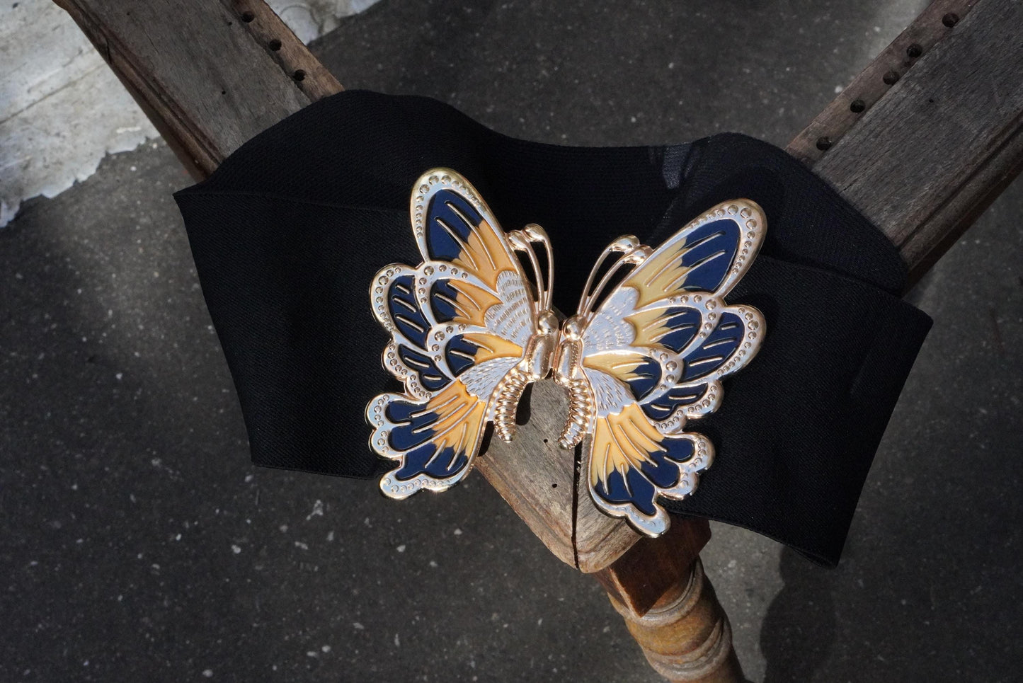 Butterfly Belt Vintage 80s Cinch Waist Elastic Gold Animal Buckle Statement Wide