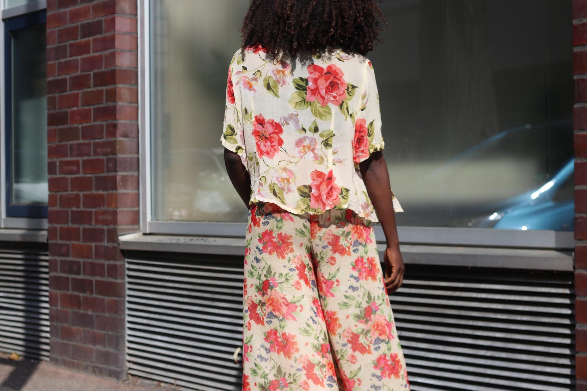Vintage Floral Wrap Top| 90s Rose Print Sheer Blouse Cream Red Short Sleeve