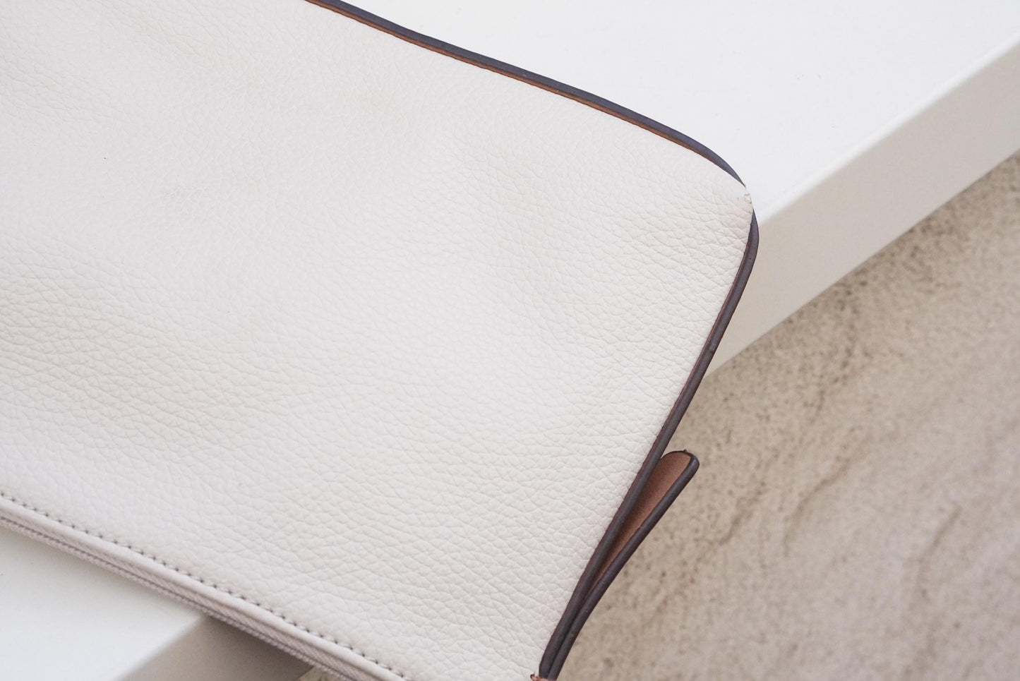 Esprit Crossbody Bag Cream White Faux Leather Vintage Minimalist Shoulder Purse