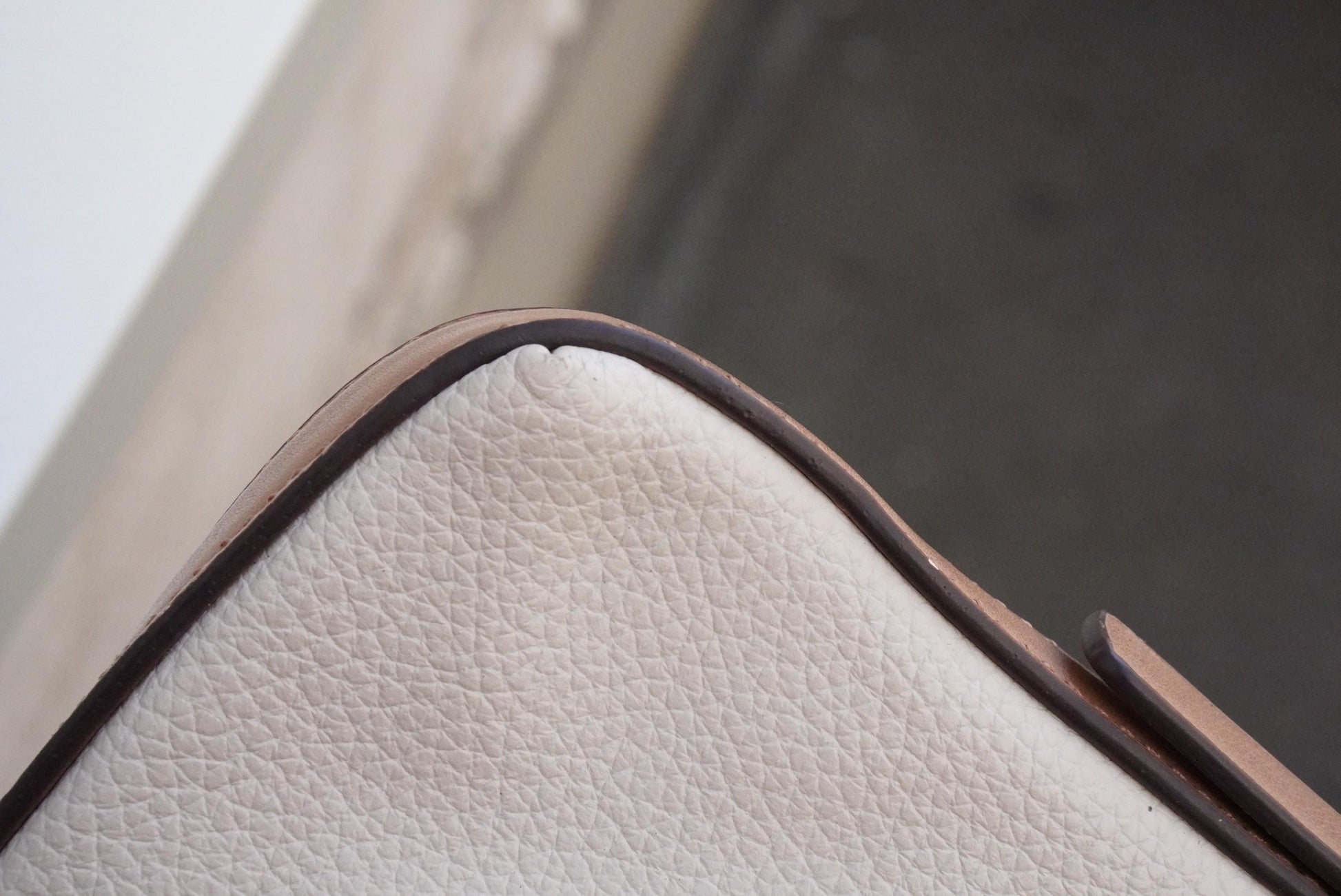 Esprit Crossbody Bag Cream White Faux Leather Vintage Minimalist Shoulder Purse