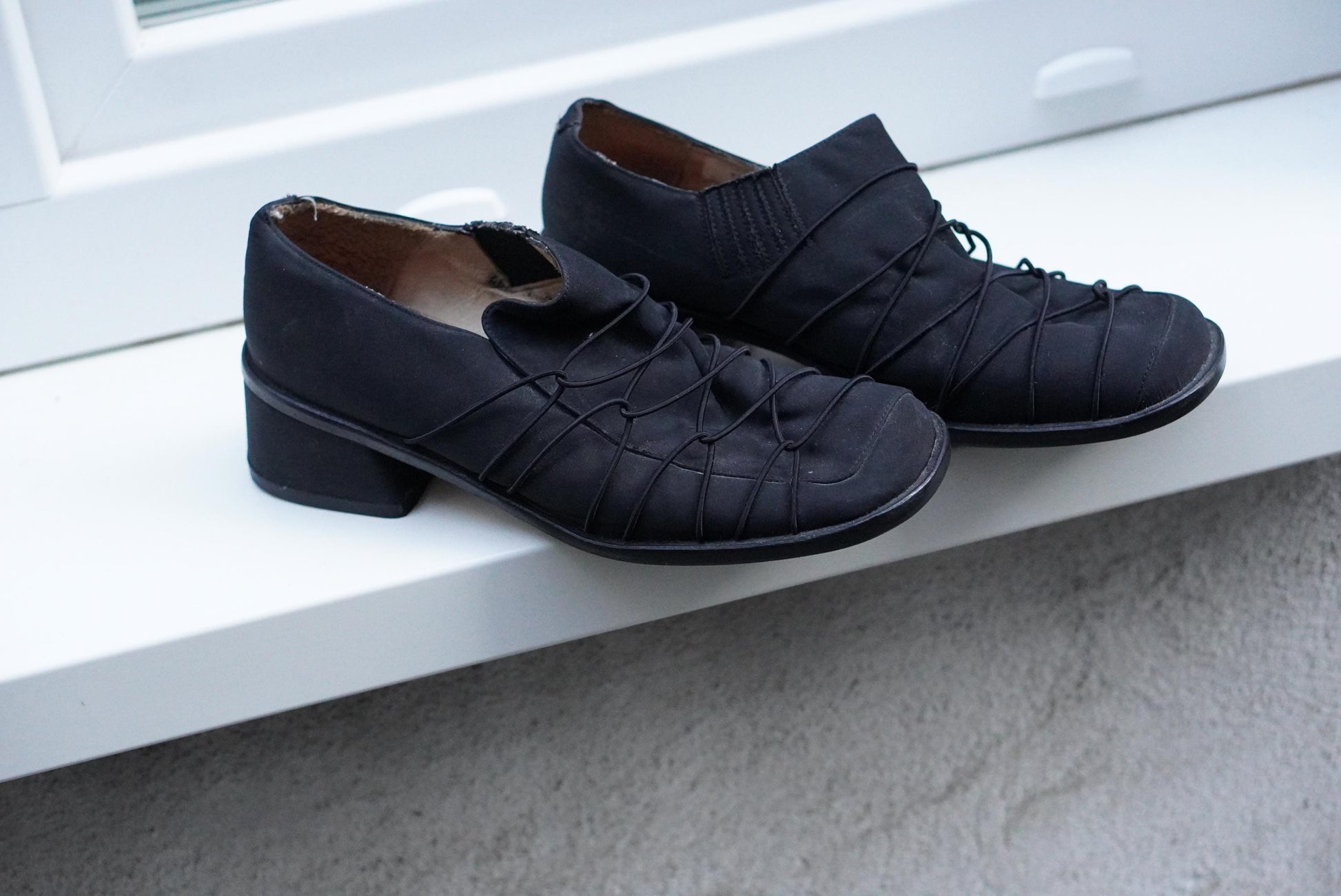 Vintage 90s Black Elastic Cage Loafers Square Toe Block Heel Techwear Shoes 37.5