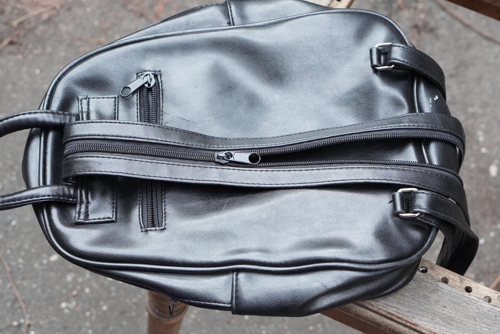 Vintage Leather-Look Mini Backpack: Chic Women's Daypack