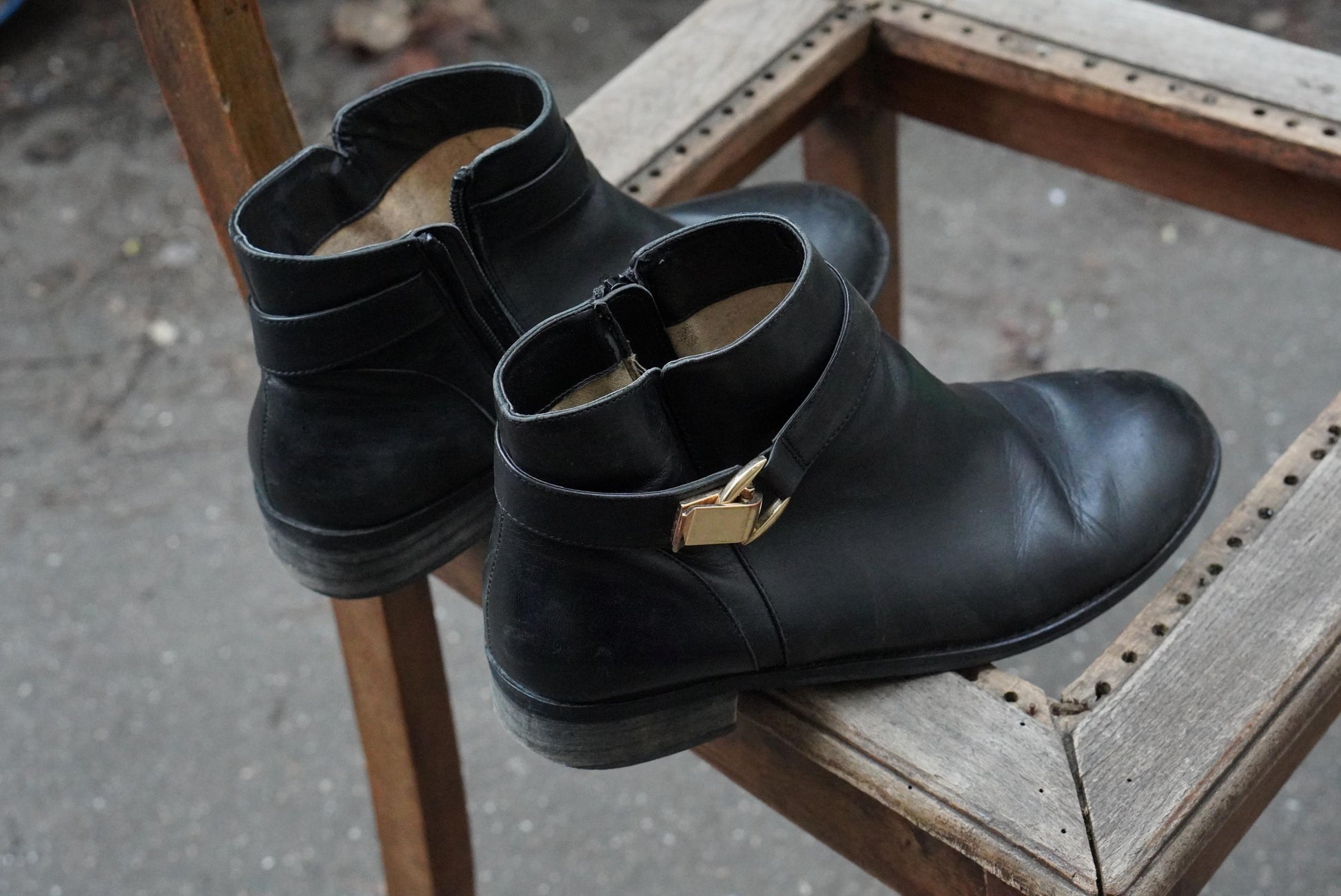 Vintage Buffalo London Black Leather Ankle Boots Buckle Detail Size 40 Minimalist