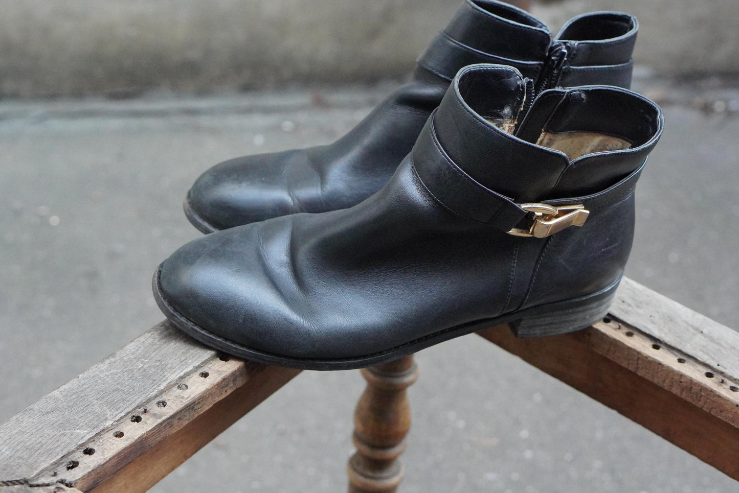 Vintage Buffalo London Black Leather Ankle Boots Buckle Detail Size 40 Minimalist