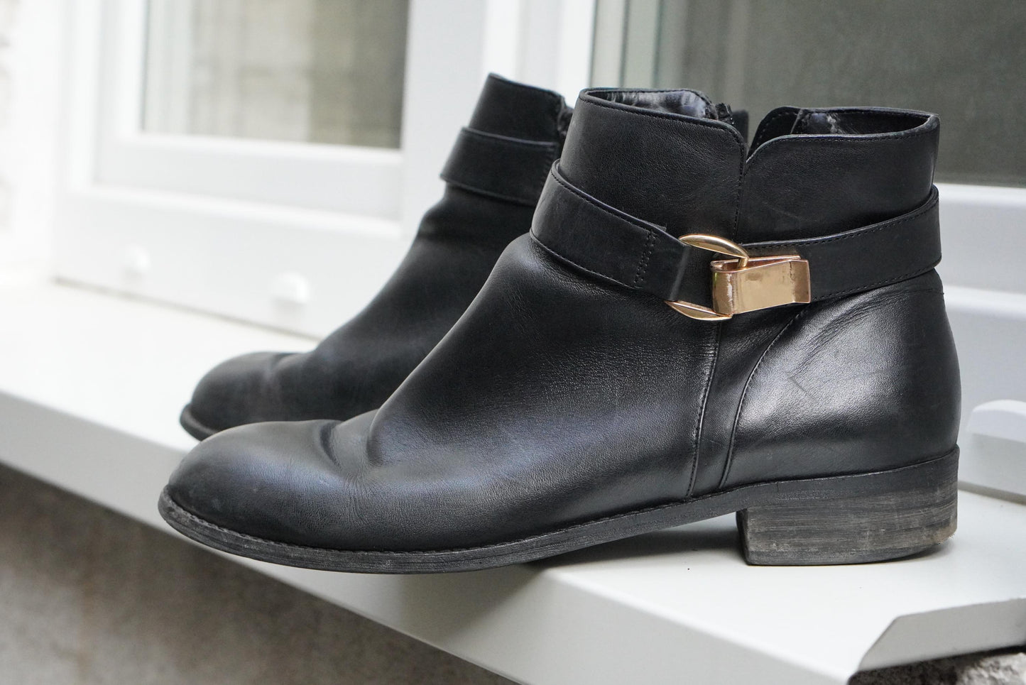 Vintage Buffalo London Black Leather Ankle Boots Buckle Detail Size 40 Minimalist