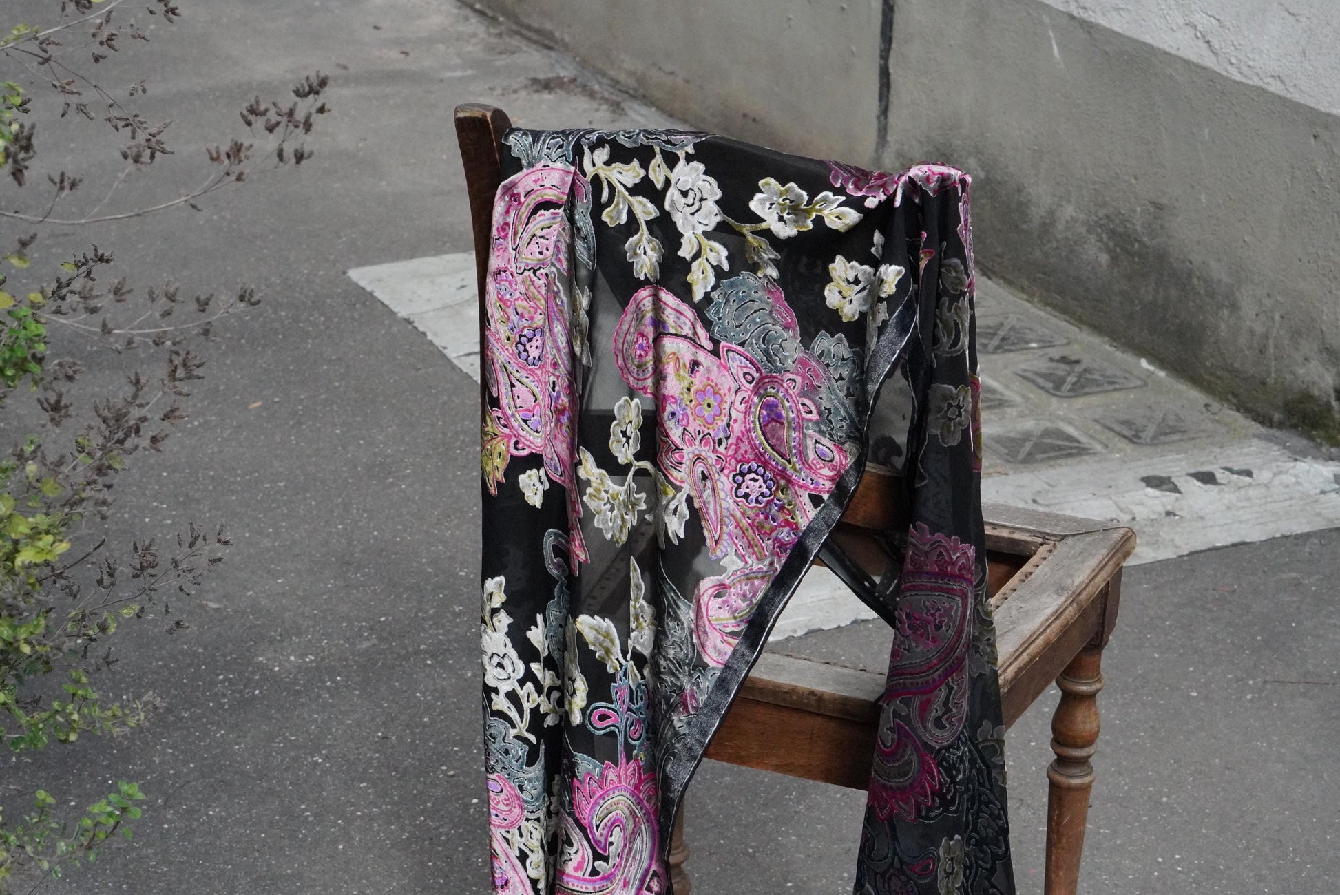 Vintage Devoré Velvet Scarf Silk Mix Paisley Shawl Magenta Black Sheer Wrap Boho