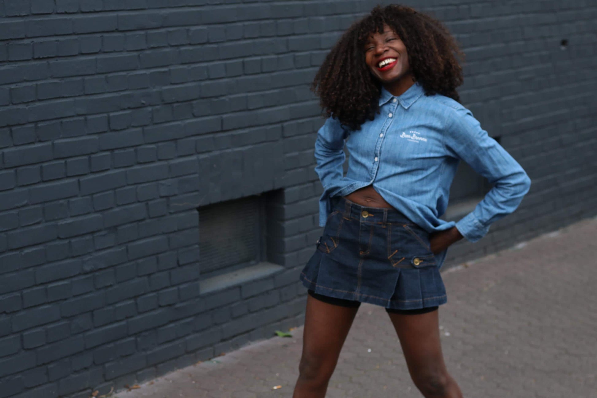 Denim Pleated Mini Skirt Low Rise Y2K Style Cargo Pockets Dark Wash Size S 36