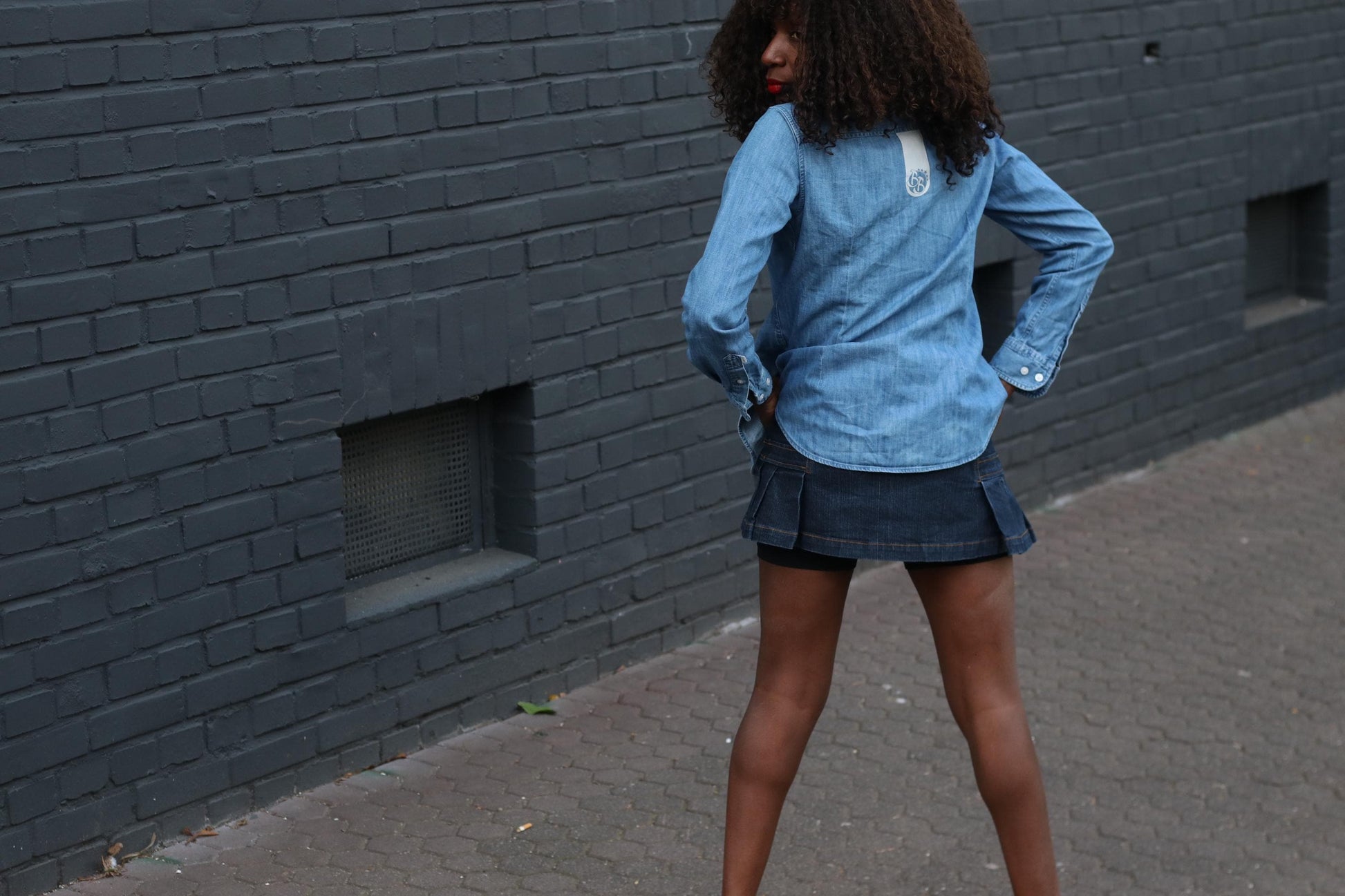 Denim Pleated Mini Skirt Low Rise Y2K Style Cargo Pockets Dark Wash Size S 36