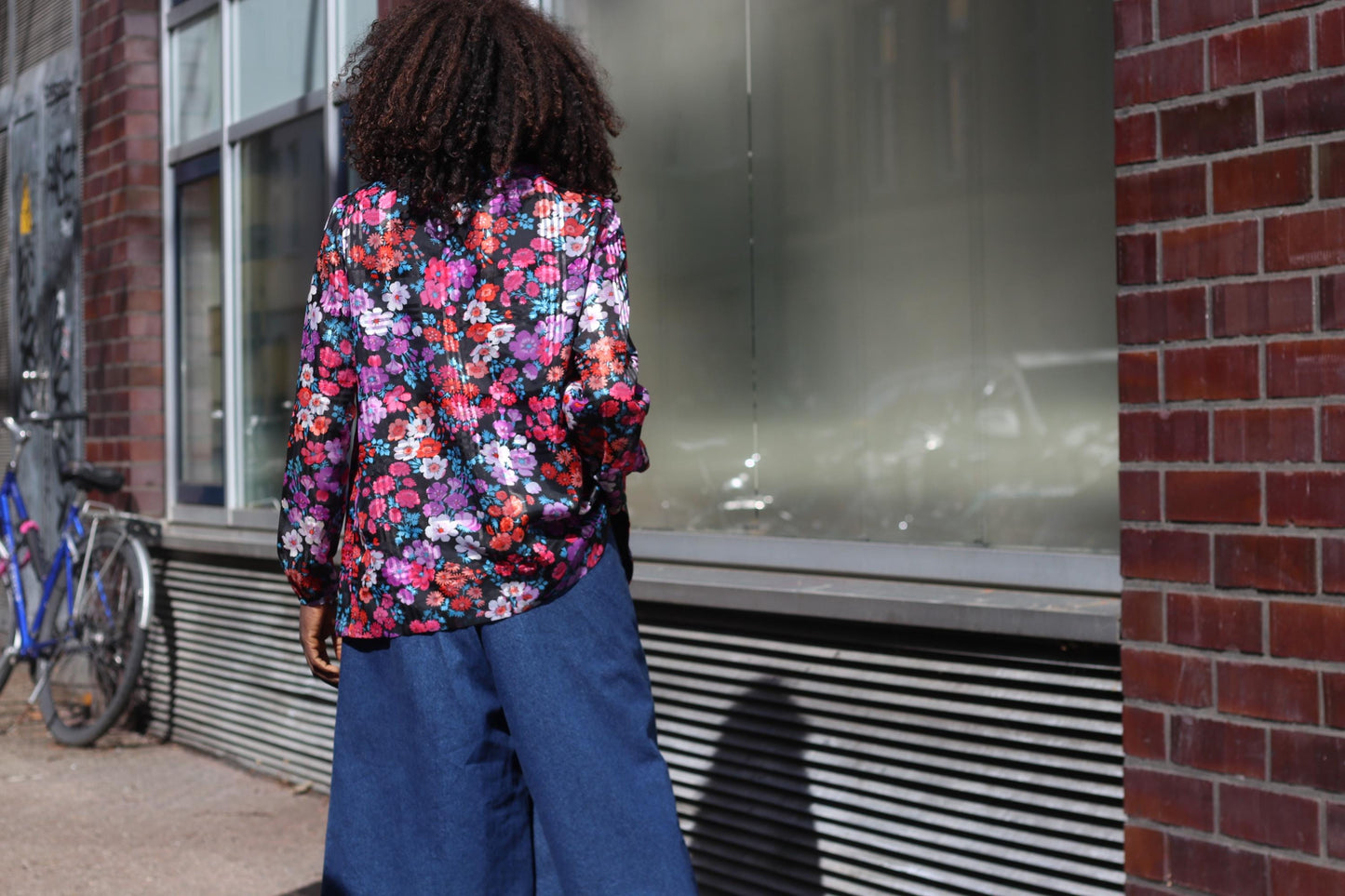 Vintage 70s Floral Blouse Long Sleeve Dagger Collar Retro Print Shirt Top S M