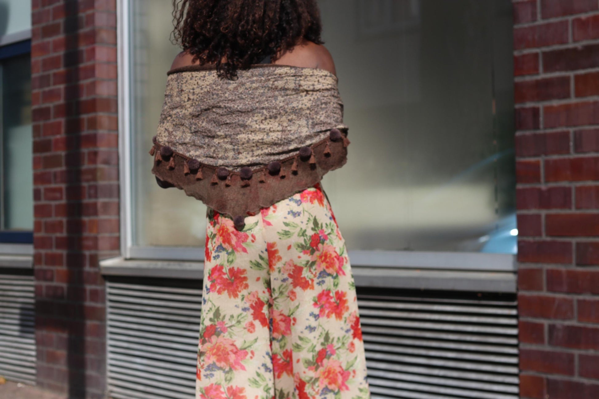 Vintage Brown Boho Tassel Shawl Pom Pom Fringe Triangle Scarf Bohemian Wrap Gypsy