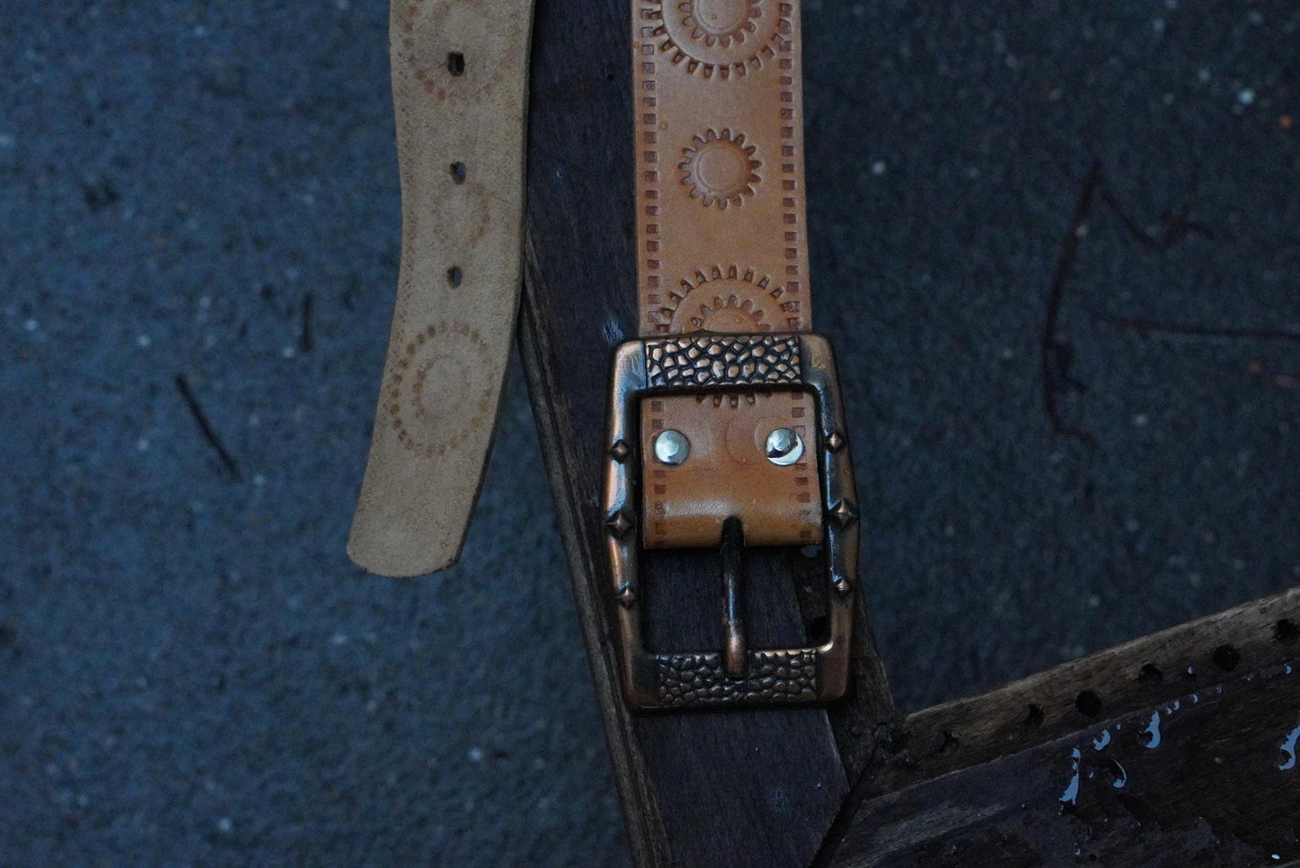 Vintage Tan Leather Belt Sunburst Hand Tooled Boho 70s Western Waist Belt Copper