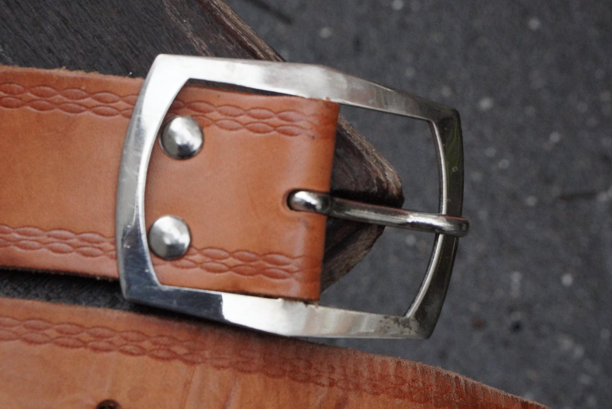 Vintage Leather Belt Hand Tooled Tan Boho 70s Western Waist Belt Silver Buckle