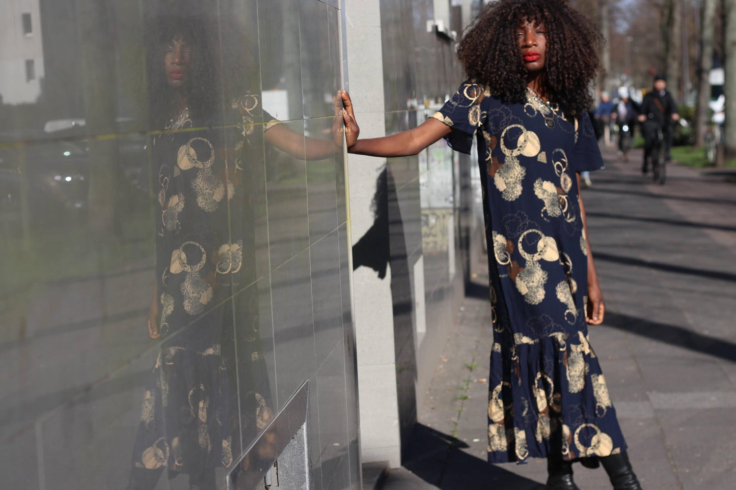 Vintage Navy Abstract Print Maxi Dress Ruffle Hem Drop Waist Boho Art Deco Style