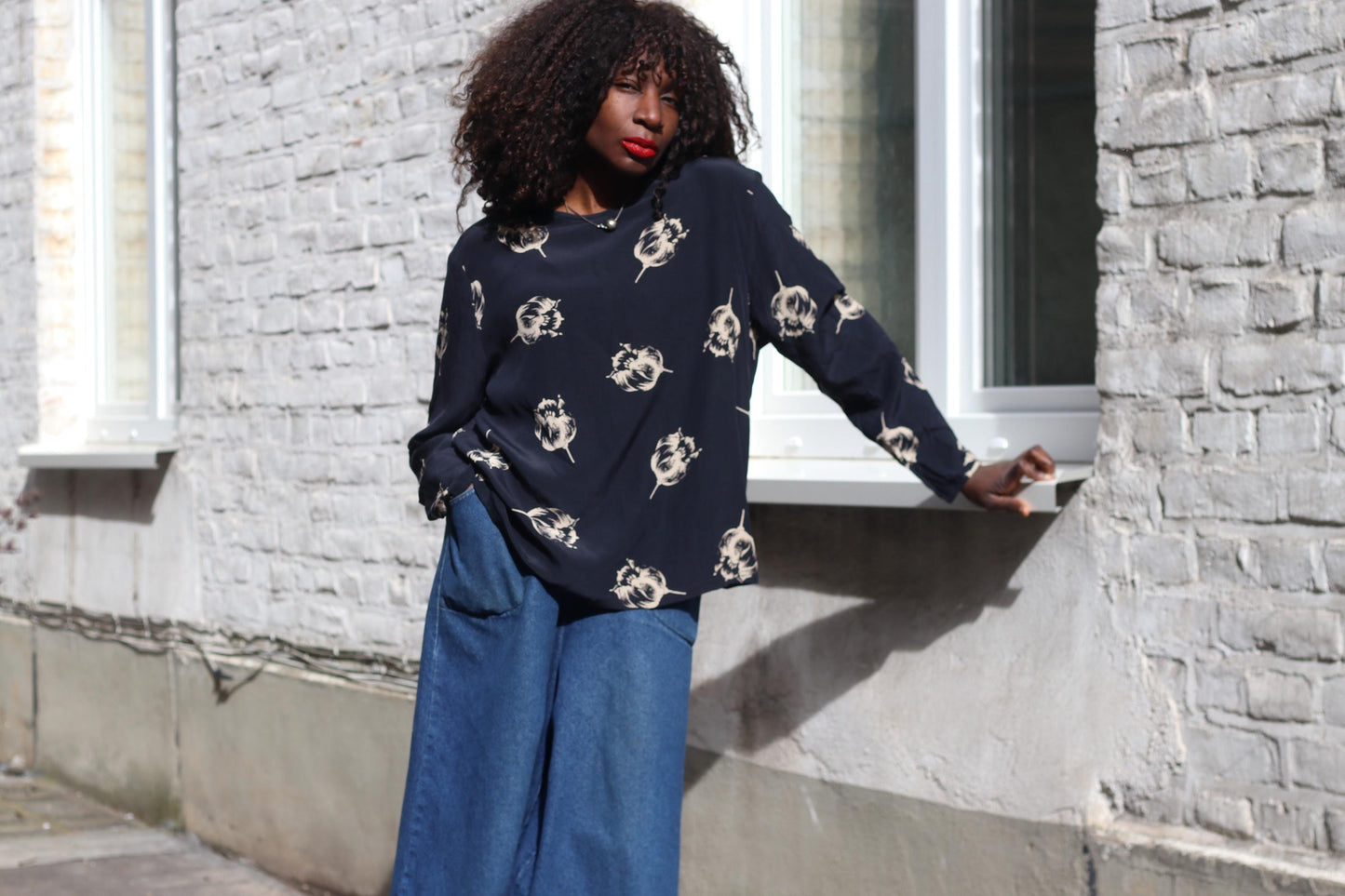 Vintage Silk Blouse with Floral Print| Long Sleeve Monochrome Minimalist Top M L