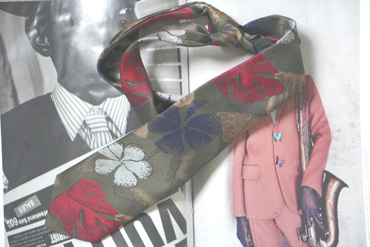 Vintage Atelier Torino Tie 90s Tropical Floral Red Blue Monstera Leaf Pattern