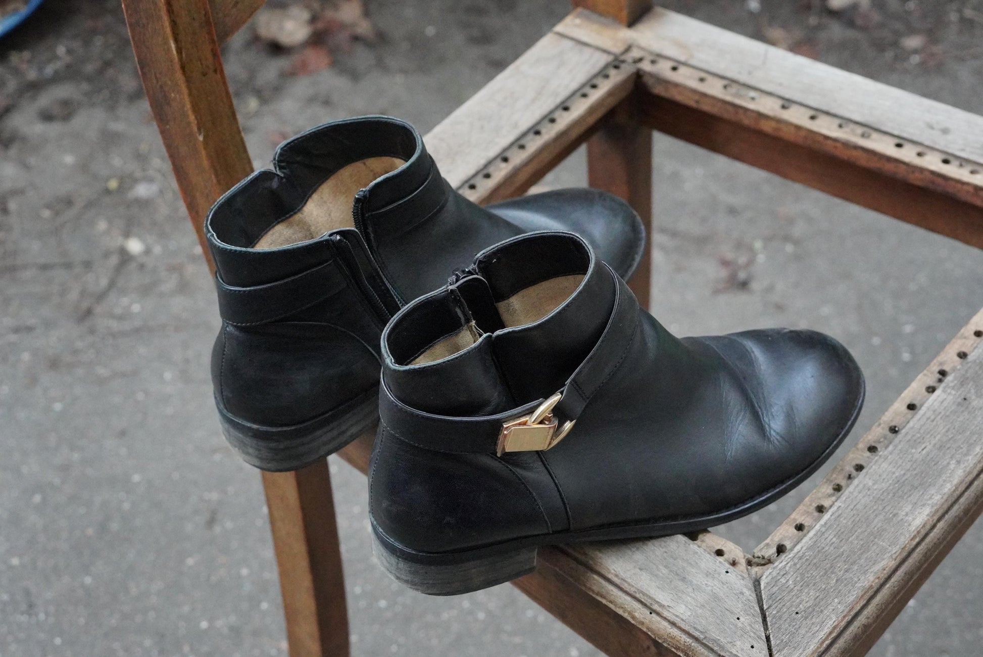 Vintage Buffalo London Black Leather Ankle Boots Buckle Detail Size 40 Minimalist