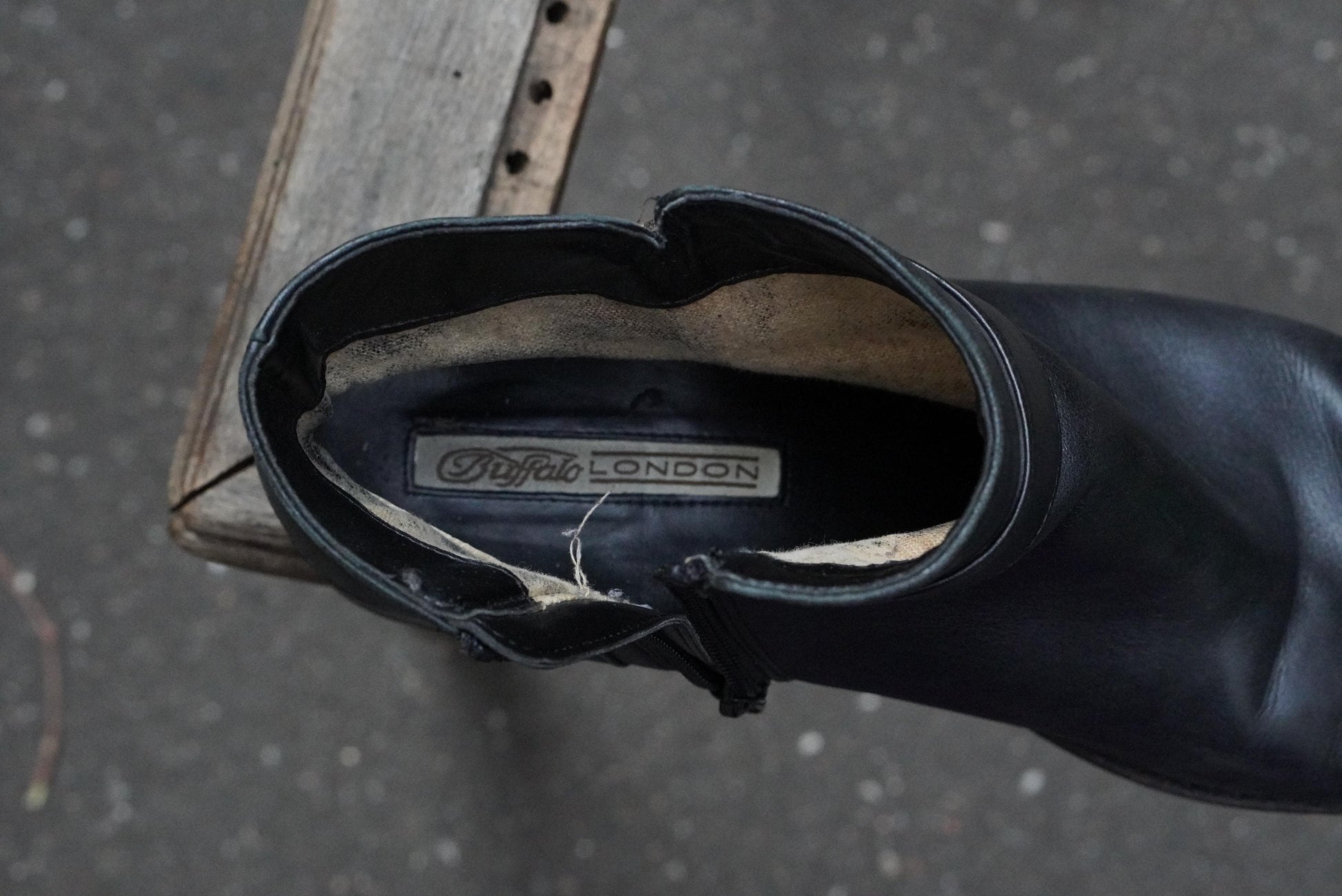 Vintage Buffalo London Black Leather Ankle Boots Buckle Detail Size 40 Minimalist