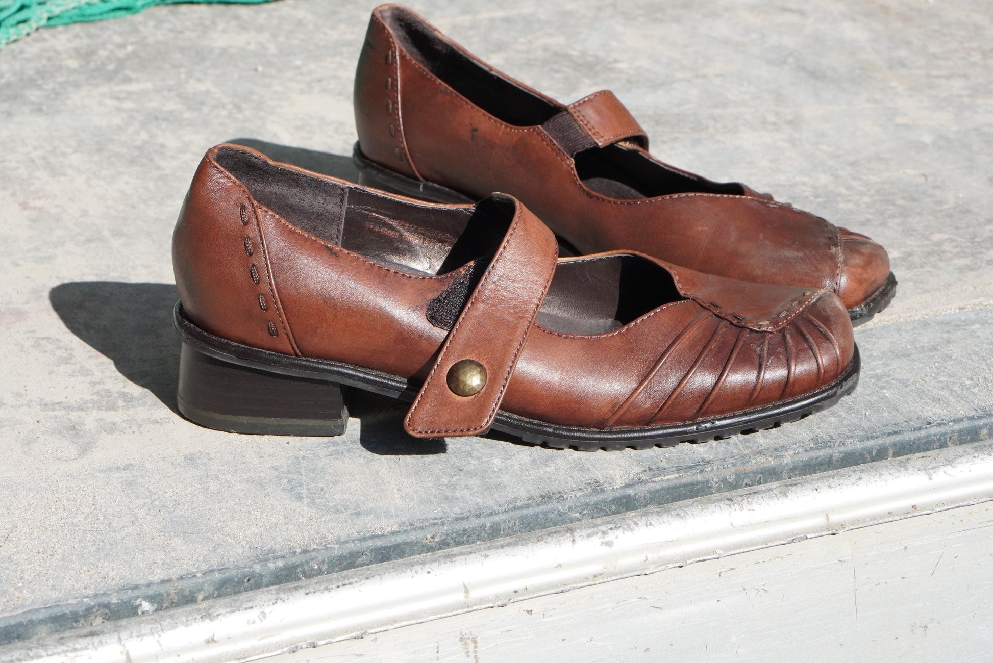 Vintage Brown Leather Mary Janes Pleated Square Toe Low Heel Pumps Comfort Shoes