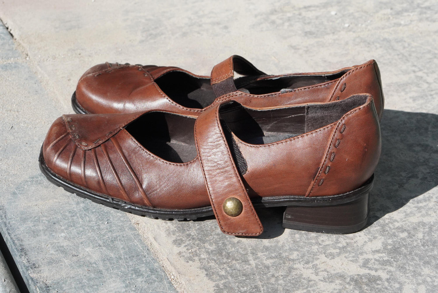 Vintage Brown Leather Mary Janes Pleated Square Toe Low Heel Pumps Comfort Shoes