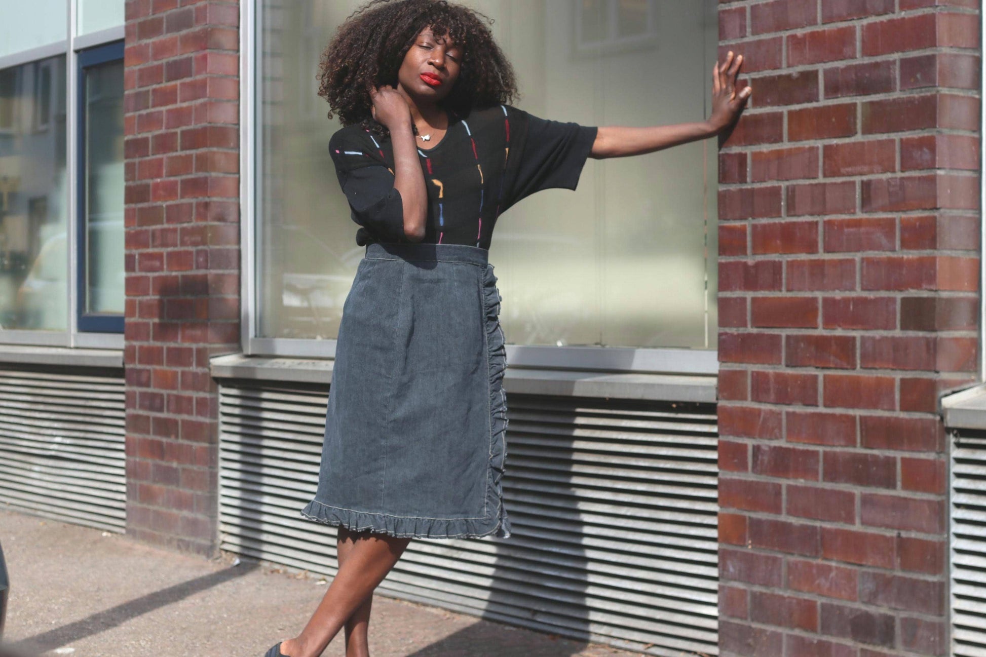 Vintage Denim Ruffle Skirt Dark Wash Cotton Midi Skirt Frill Trim A-Line 90s