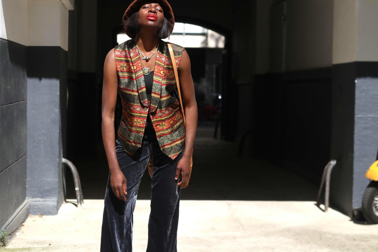 Vintage Tapestry Vest Bohemian Patterned Waistcoat 90s Sleeveless Jacket Boho Chic