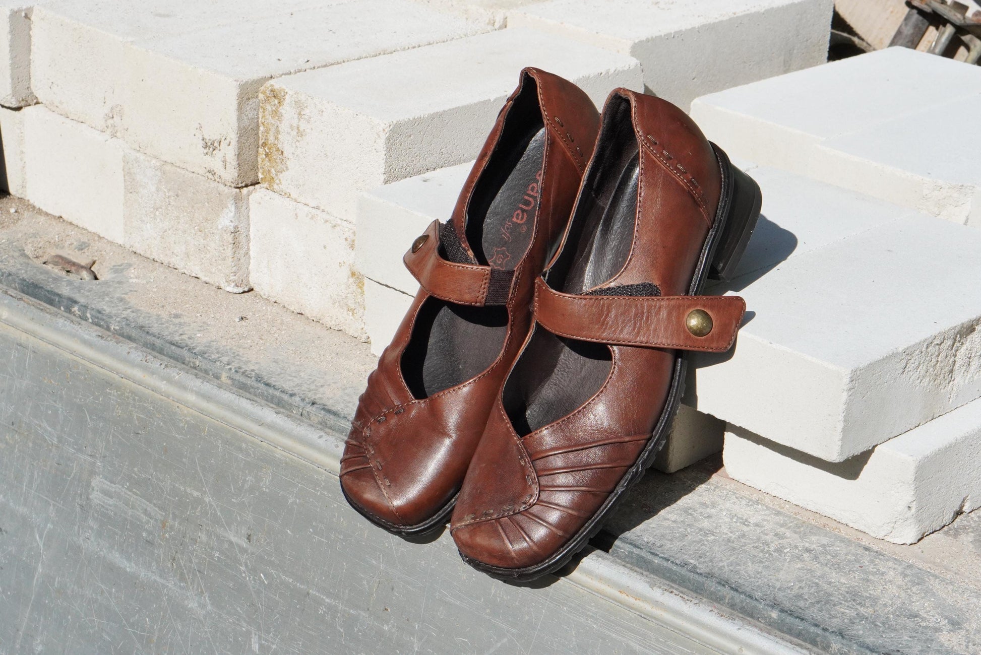 Vintage Brown Leather Mary Janes Pleated Square Toe Low Heel Pumps Comfort Shoes